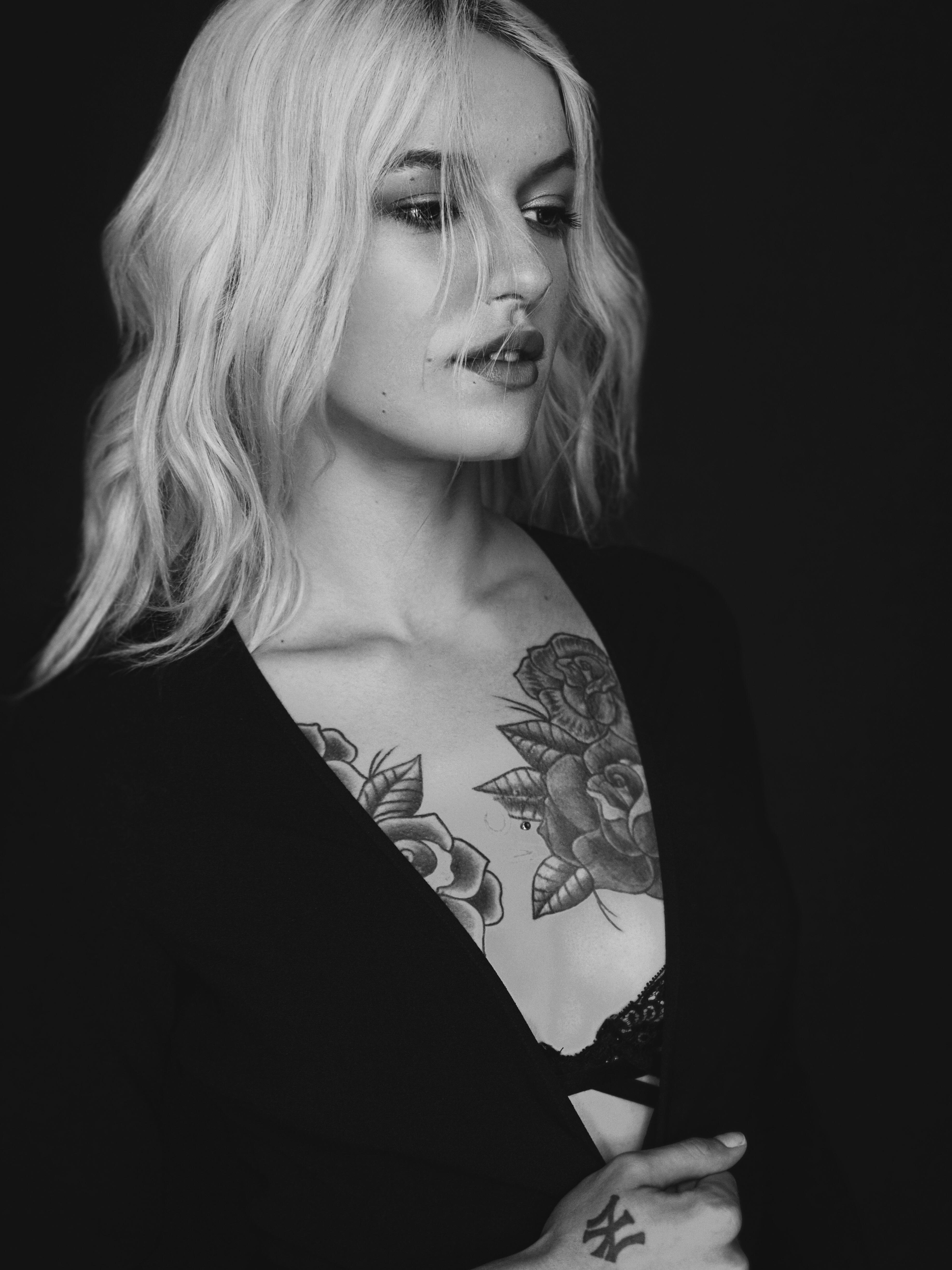 actor Bria Vinaite large photo