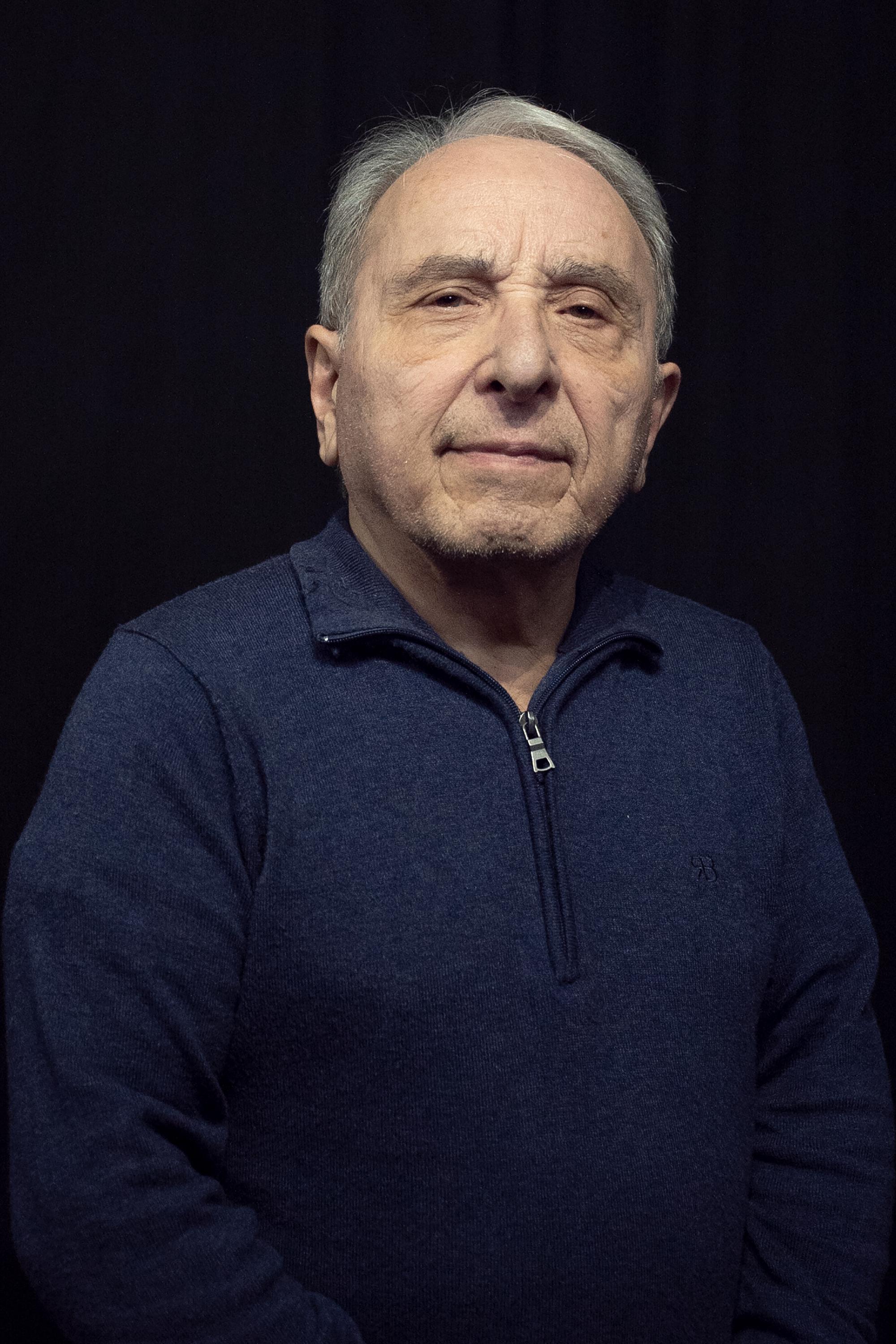 actor Ernesto Mahieux large photo