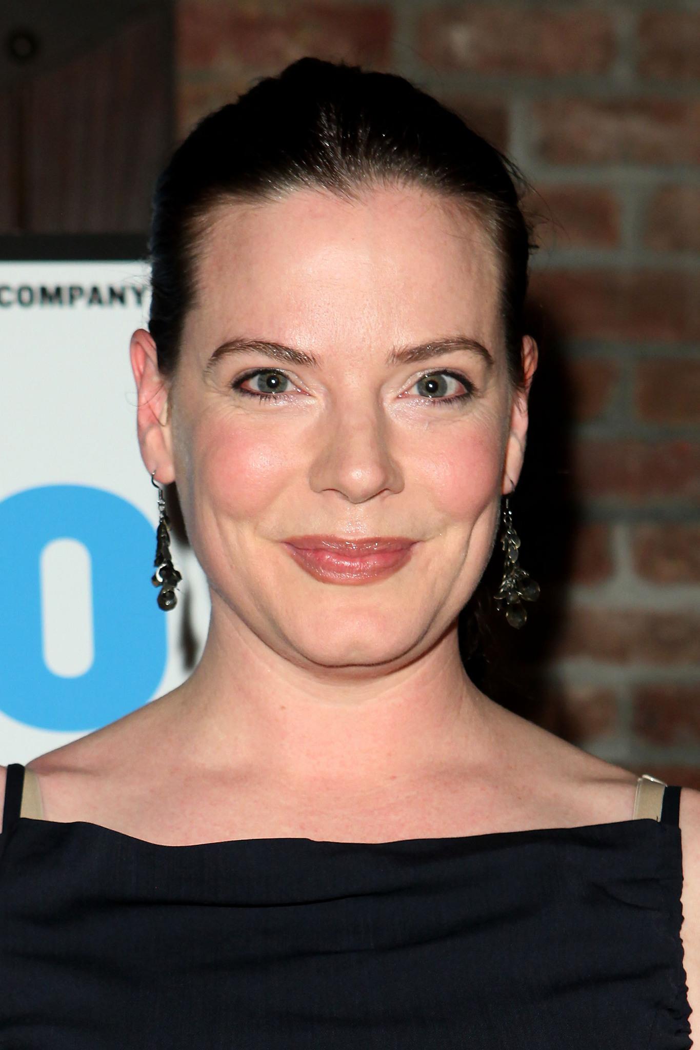 actor Danielle Skraastad large photo