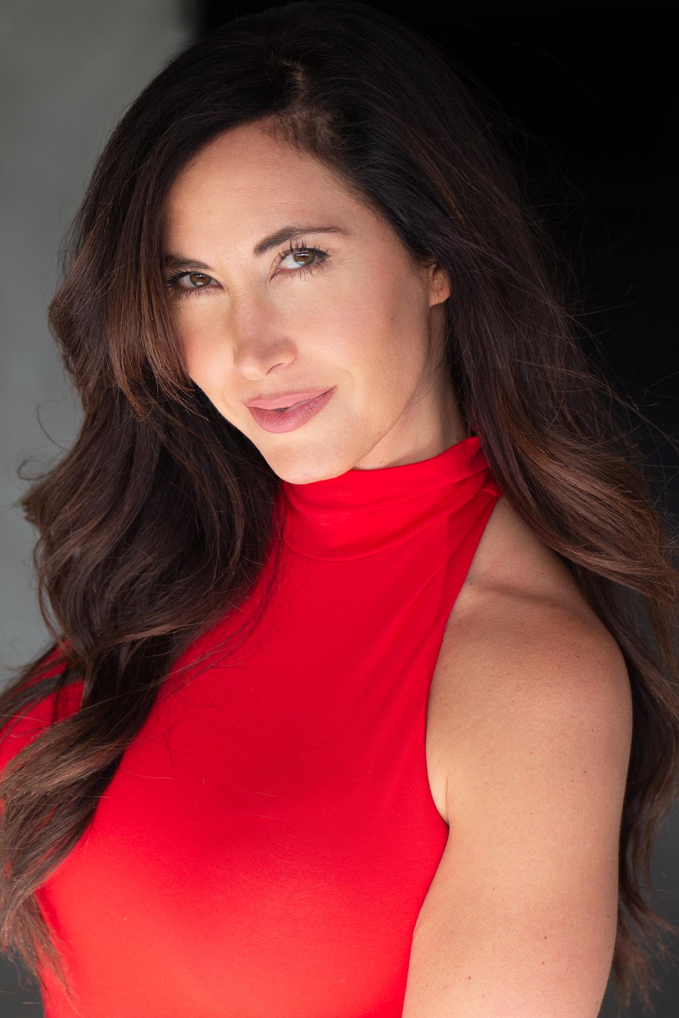 actor Angie Papanikolas large photo