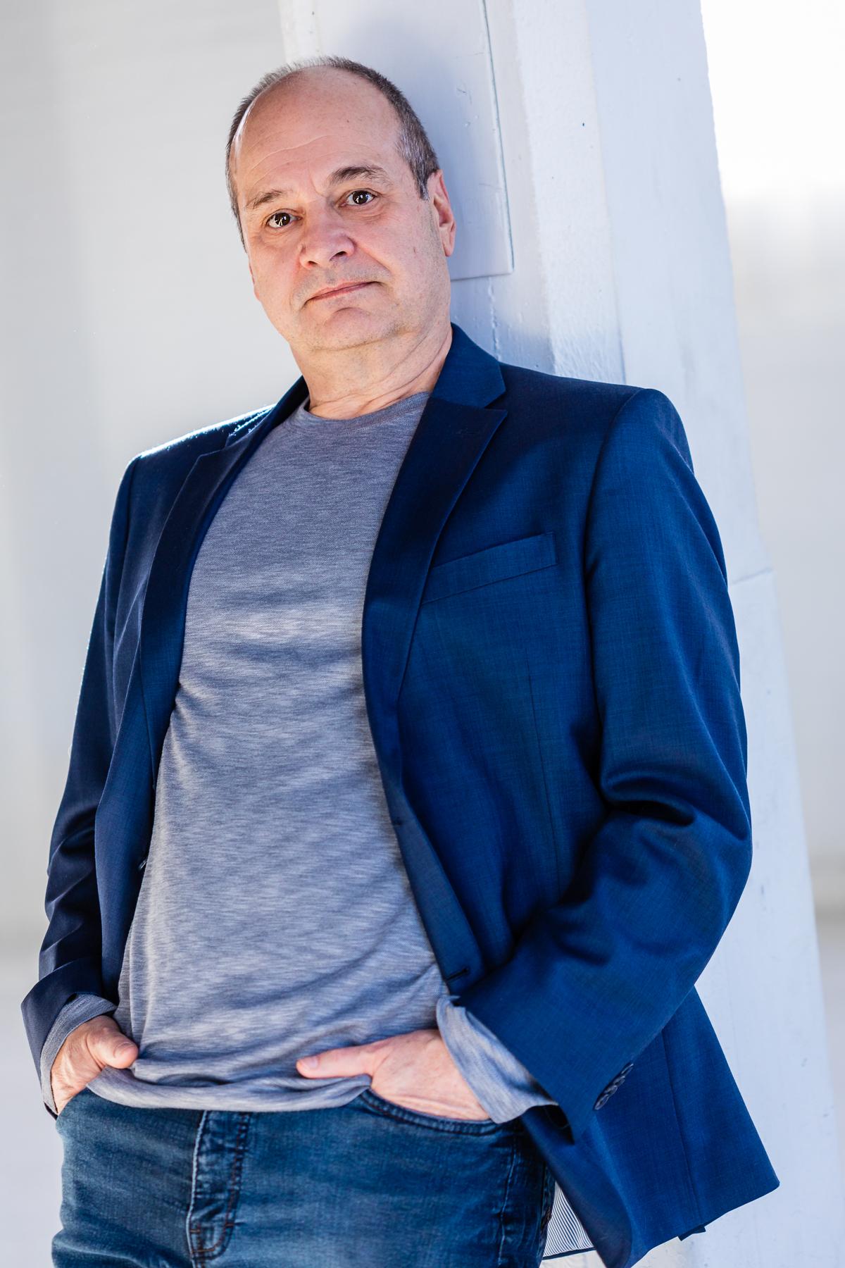 actor Ron Verwymeren large photo