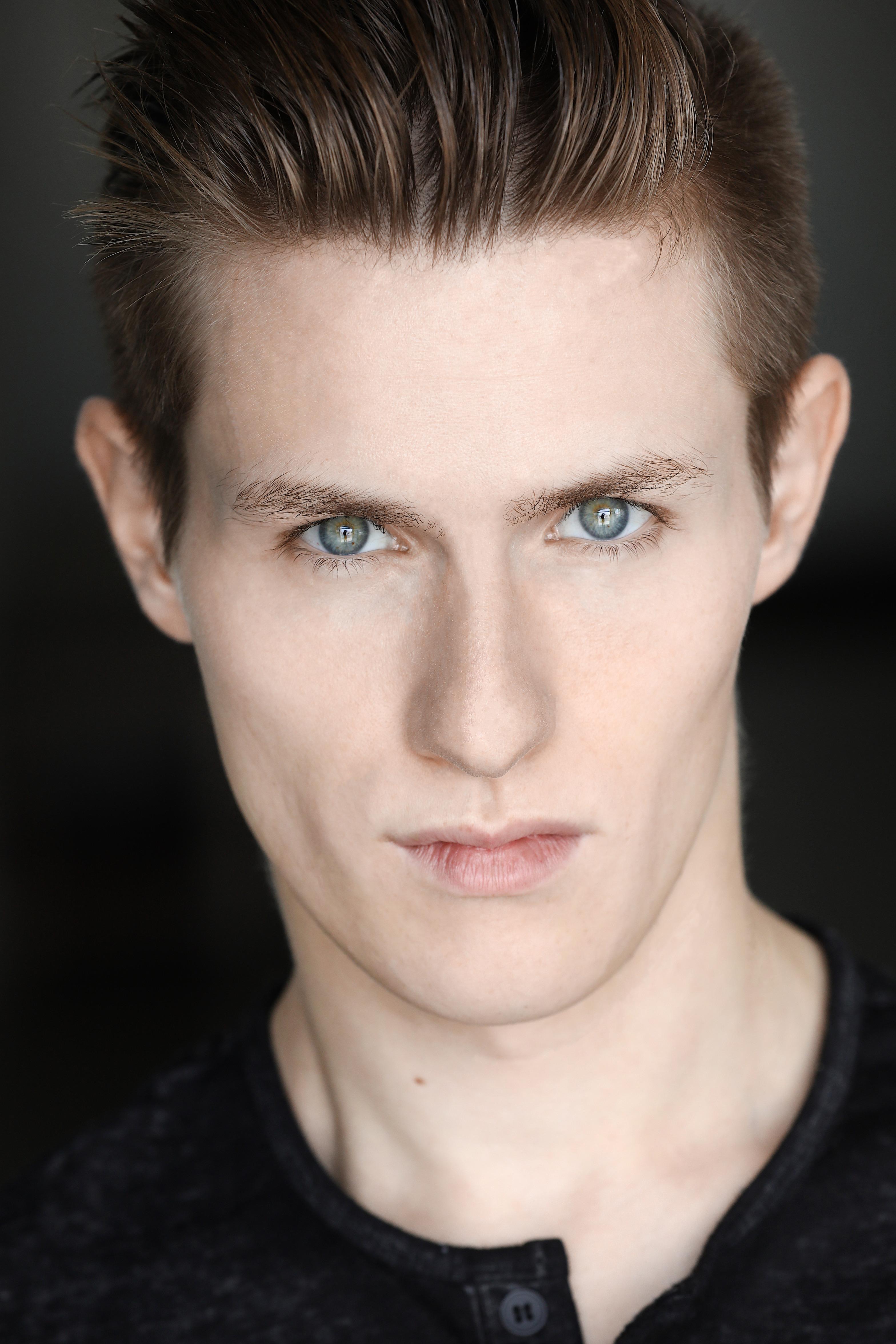 actor Miles Kath large photo