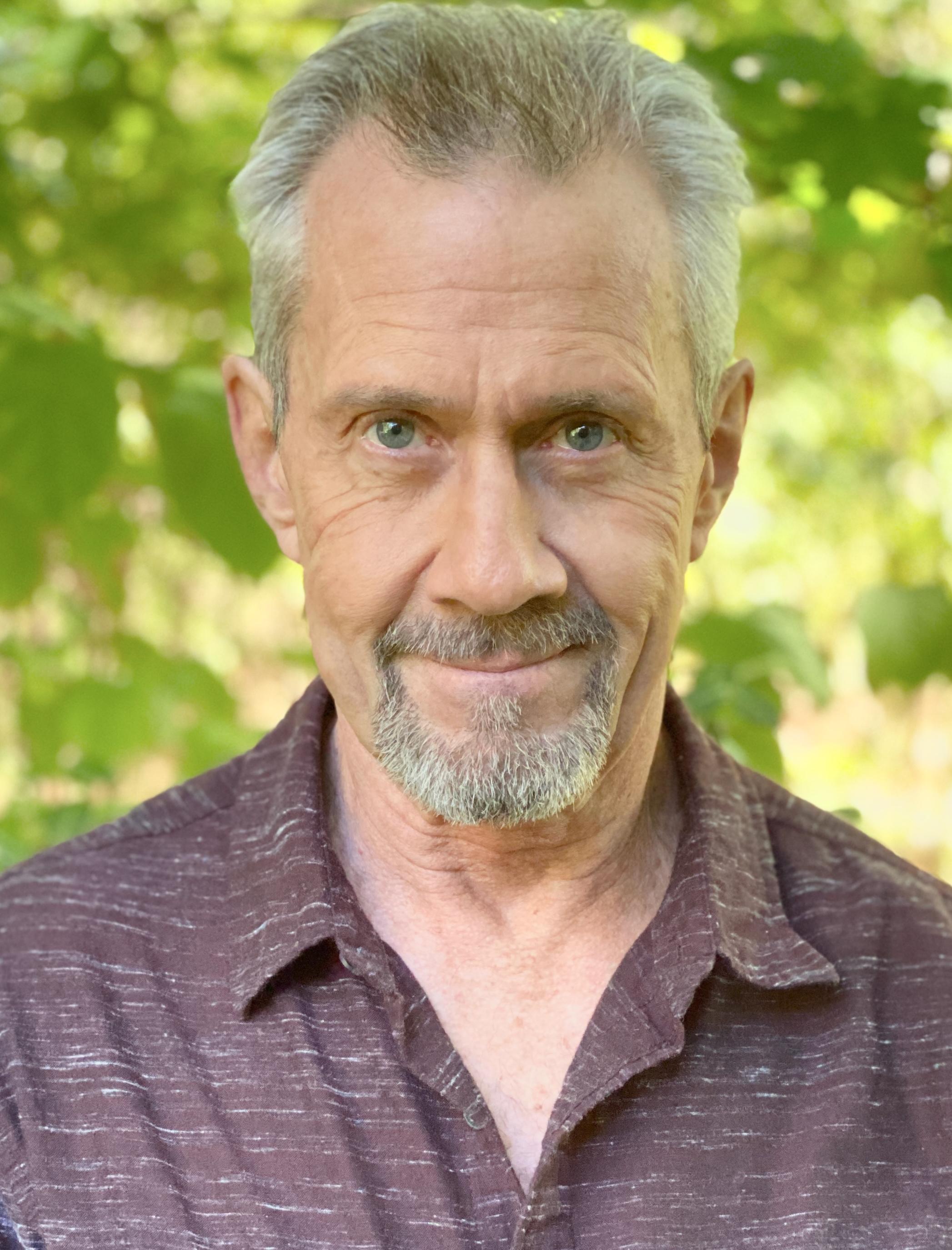 actor Erik Parillo large photo