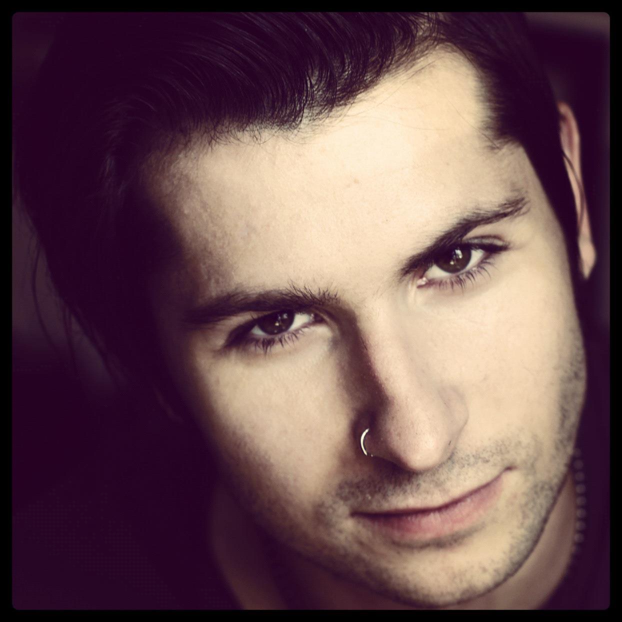 actor Travis Johnny Ware large photo