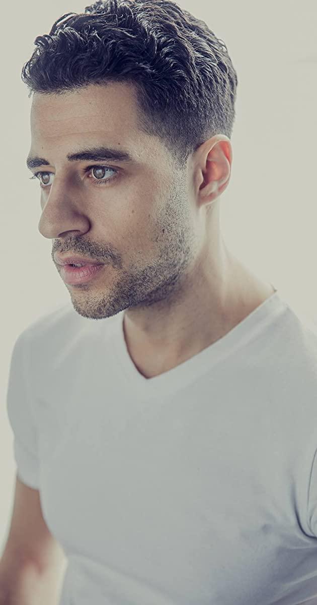 actor David Avery large photo