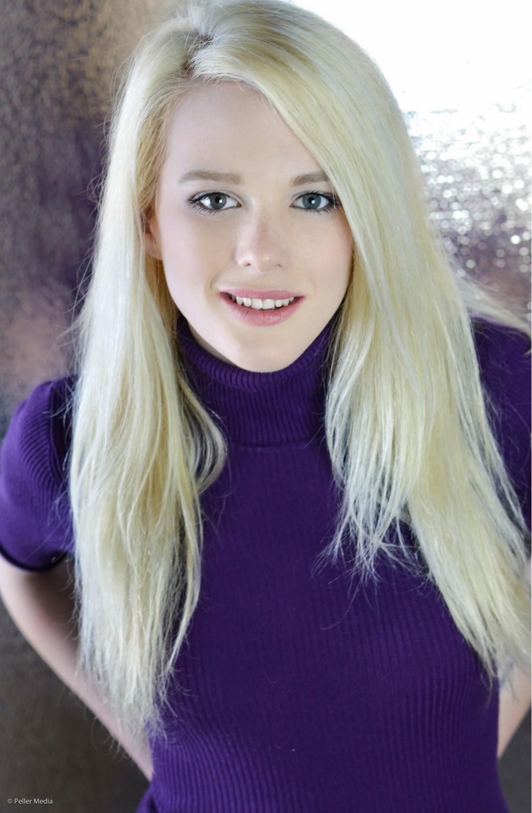 actor Jaymee Weir large photo