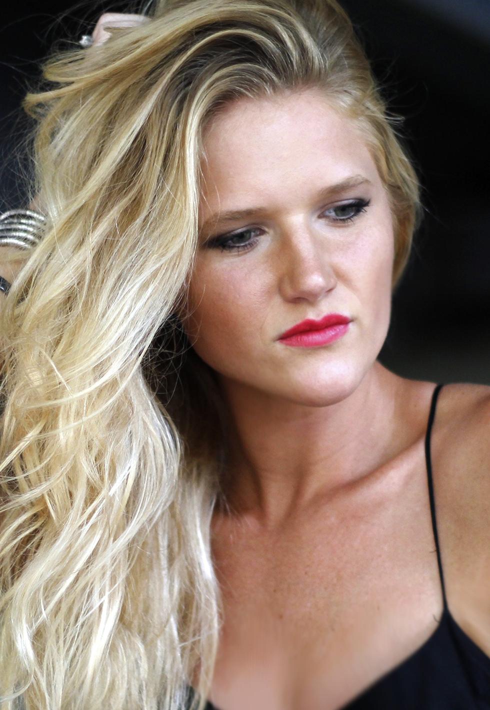 actor Allie Carico large photo