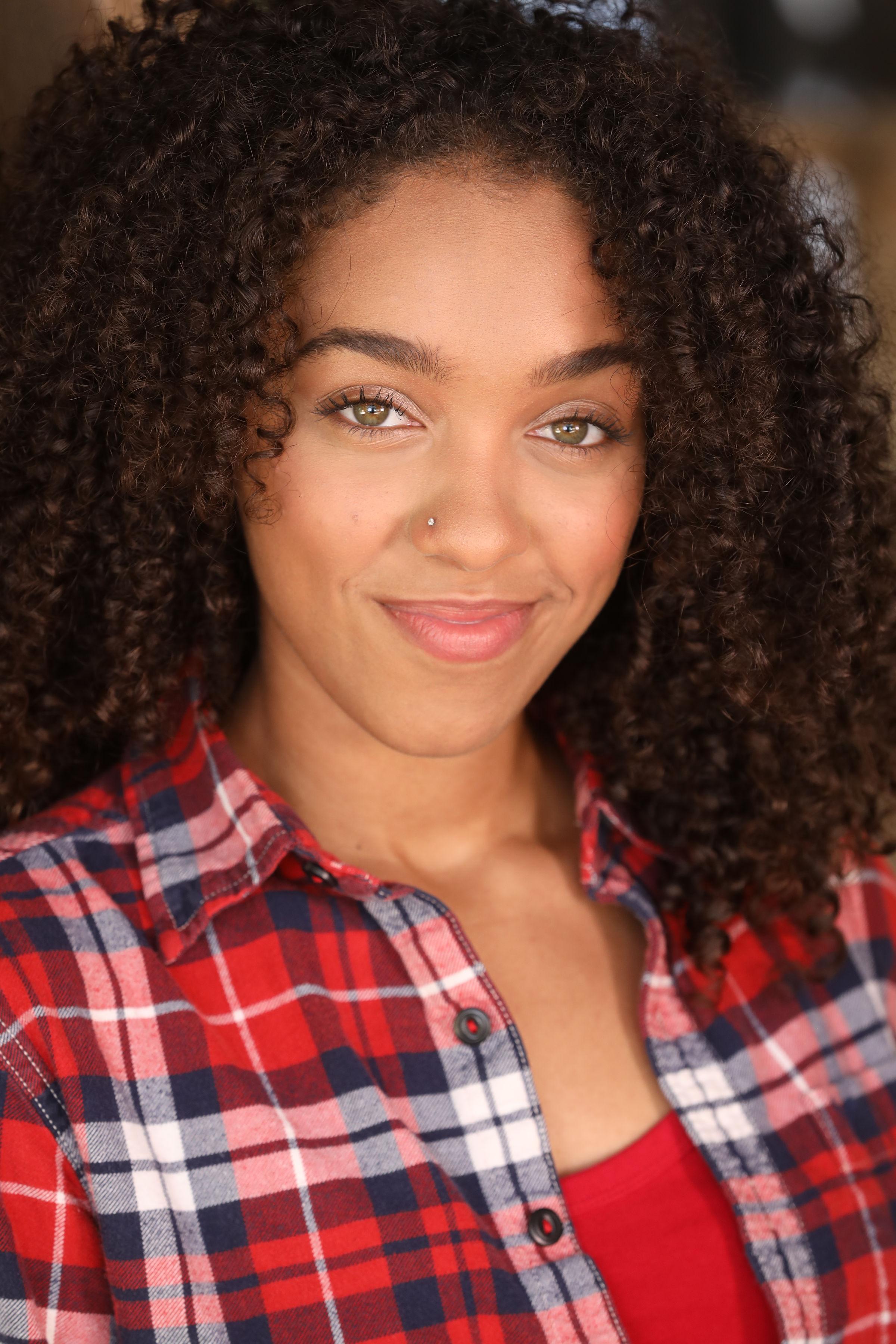 actor Katherine Marsh large photo