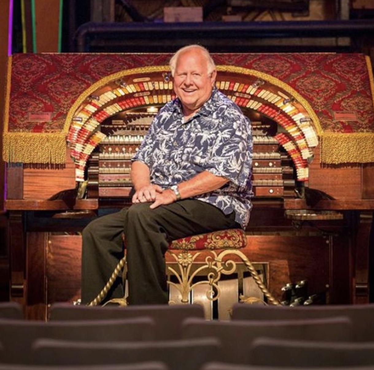 actor Bill Field large photo