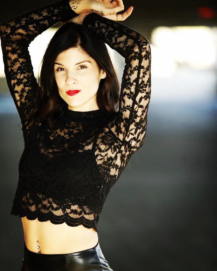 actor Nicole Cinaglia large photo