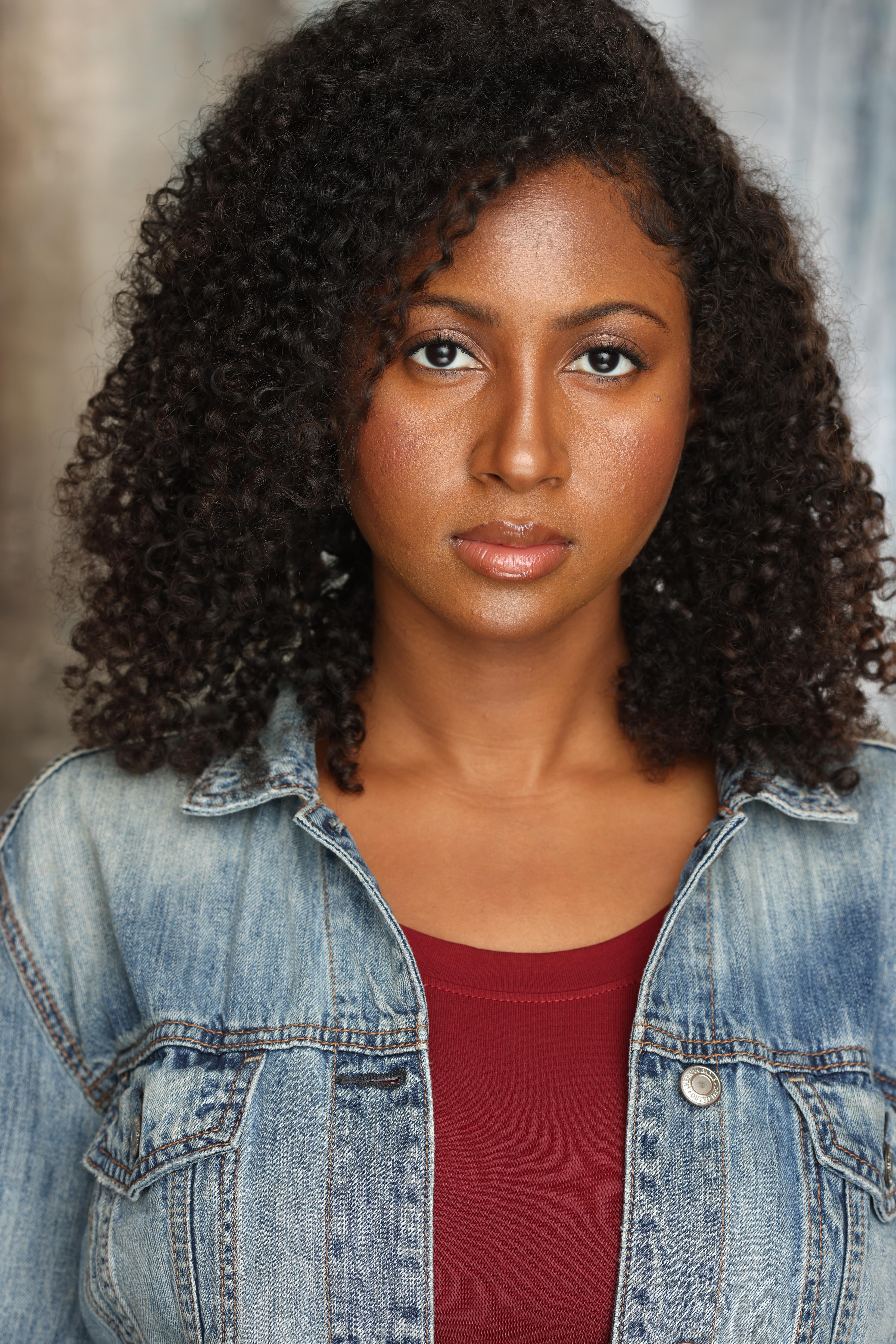 actor Belle Guillory large photo