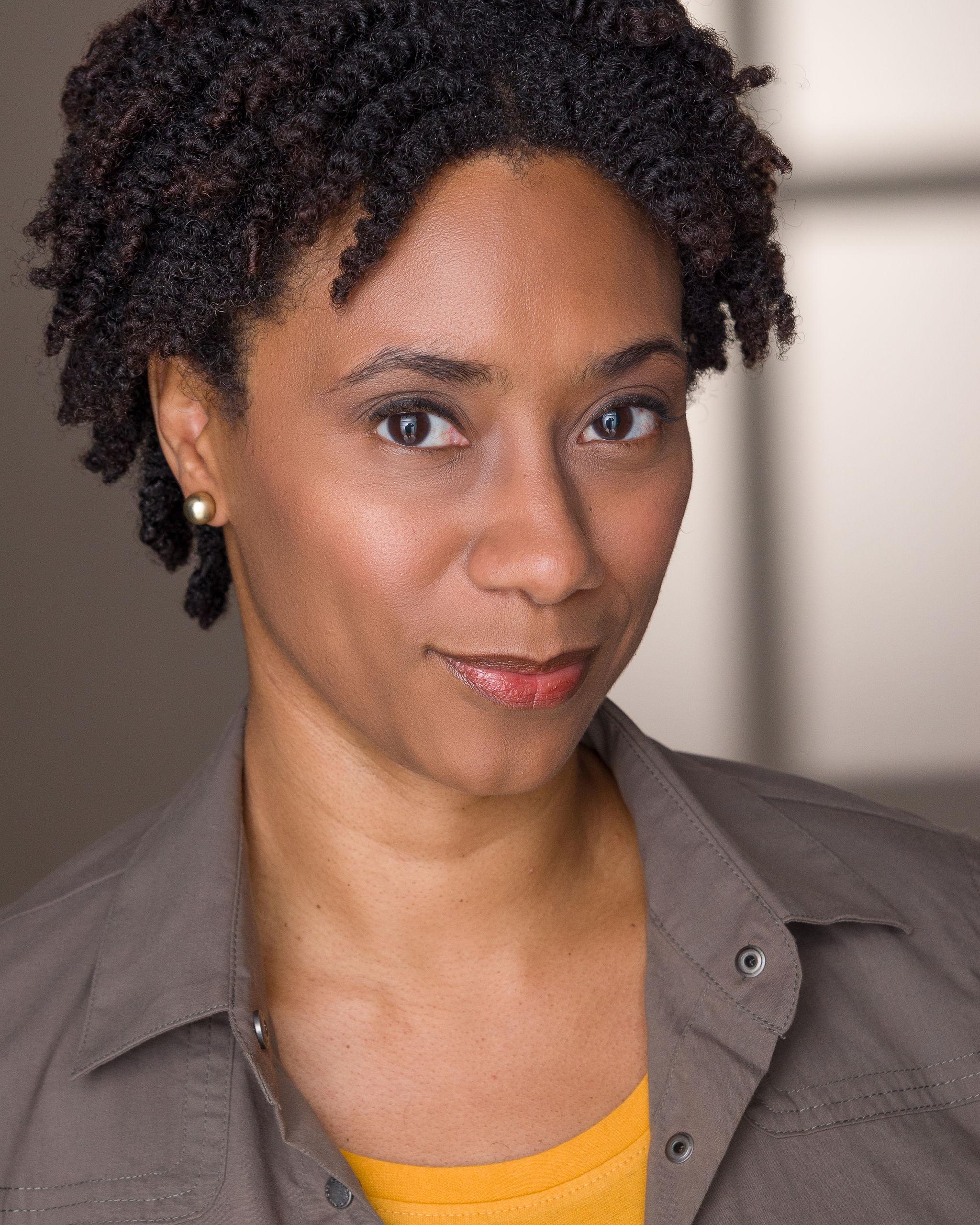 actor Amy Dionne large photo