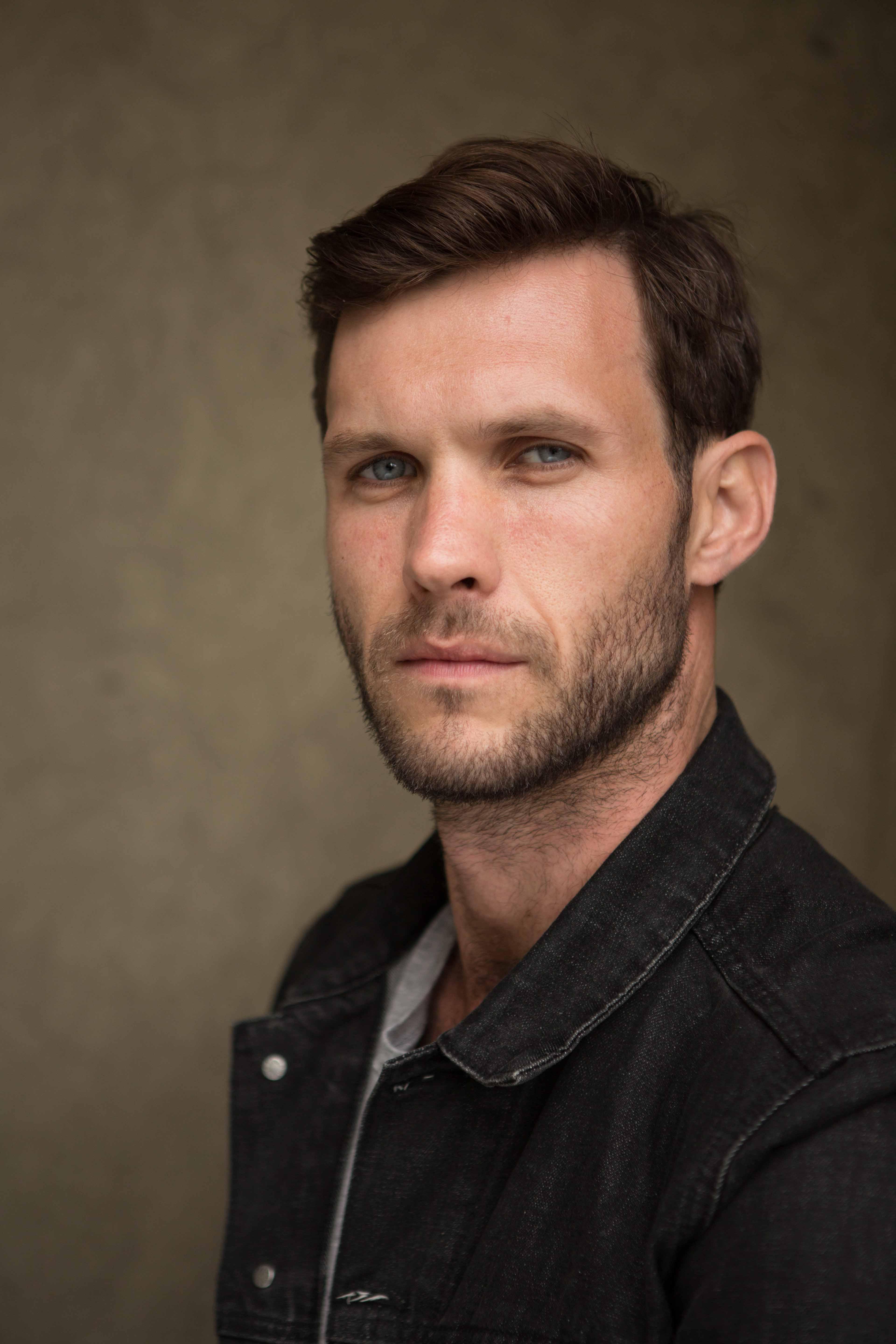 actor Benjamin Rigby large photo