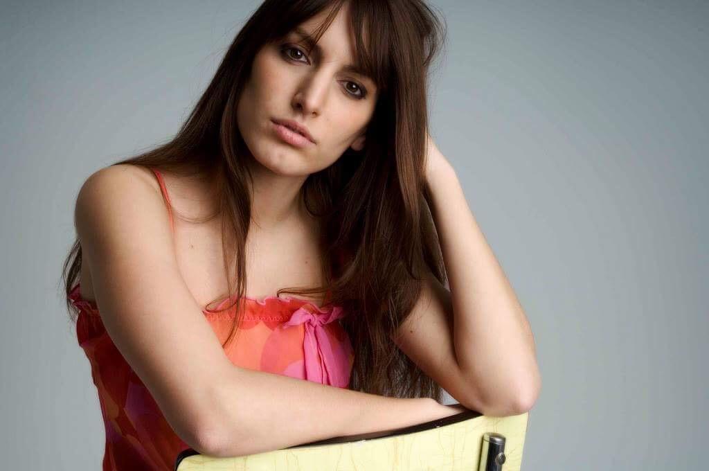 actor Helena Chambon large photo