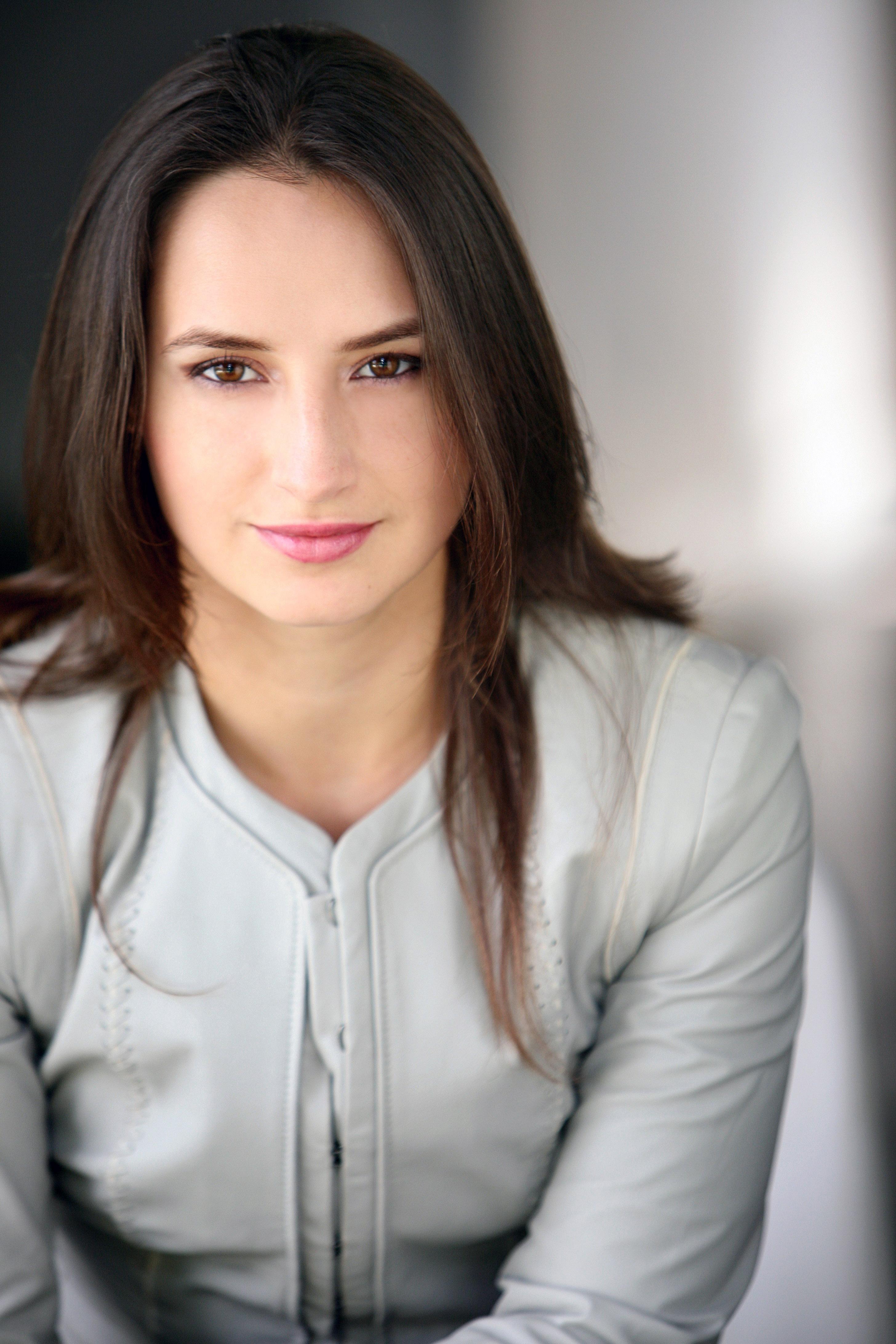 actor Maria Sova large photo