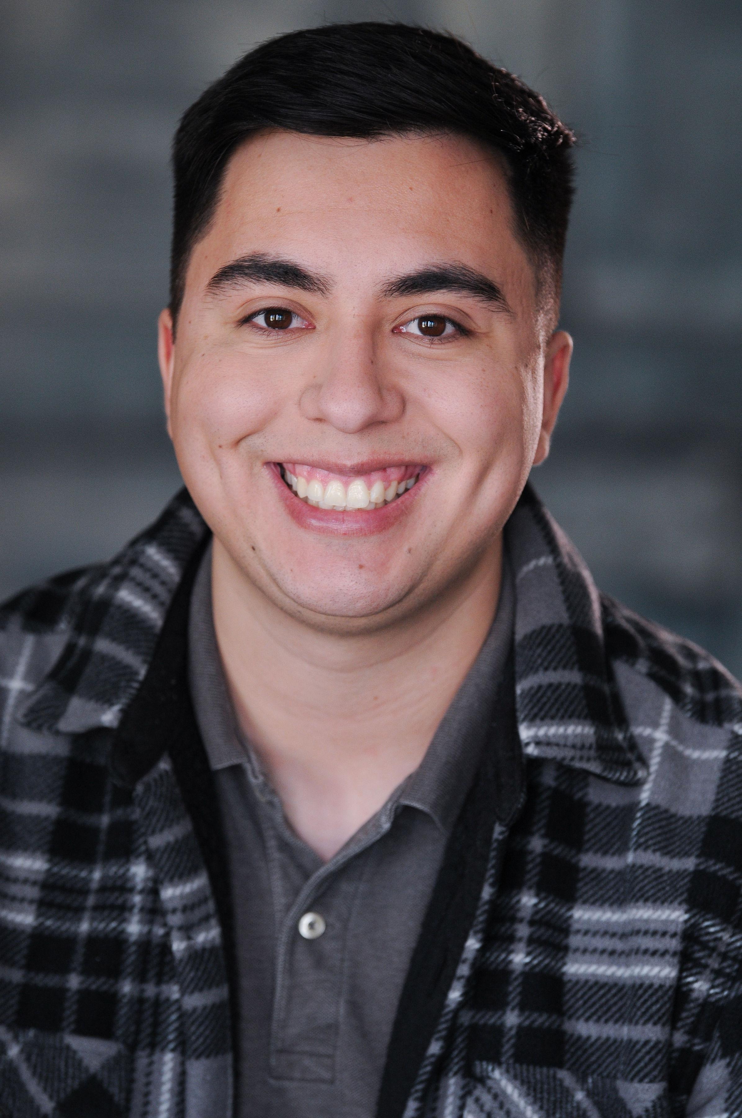 actor Robert Nunez large photo