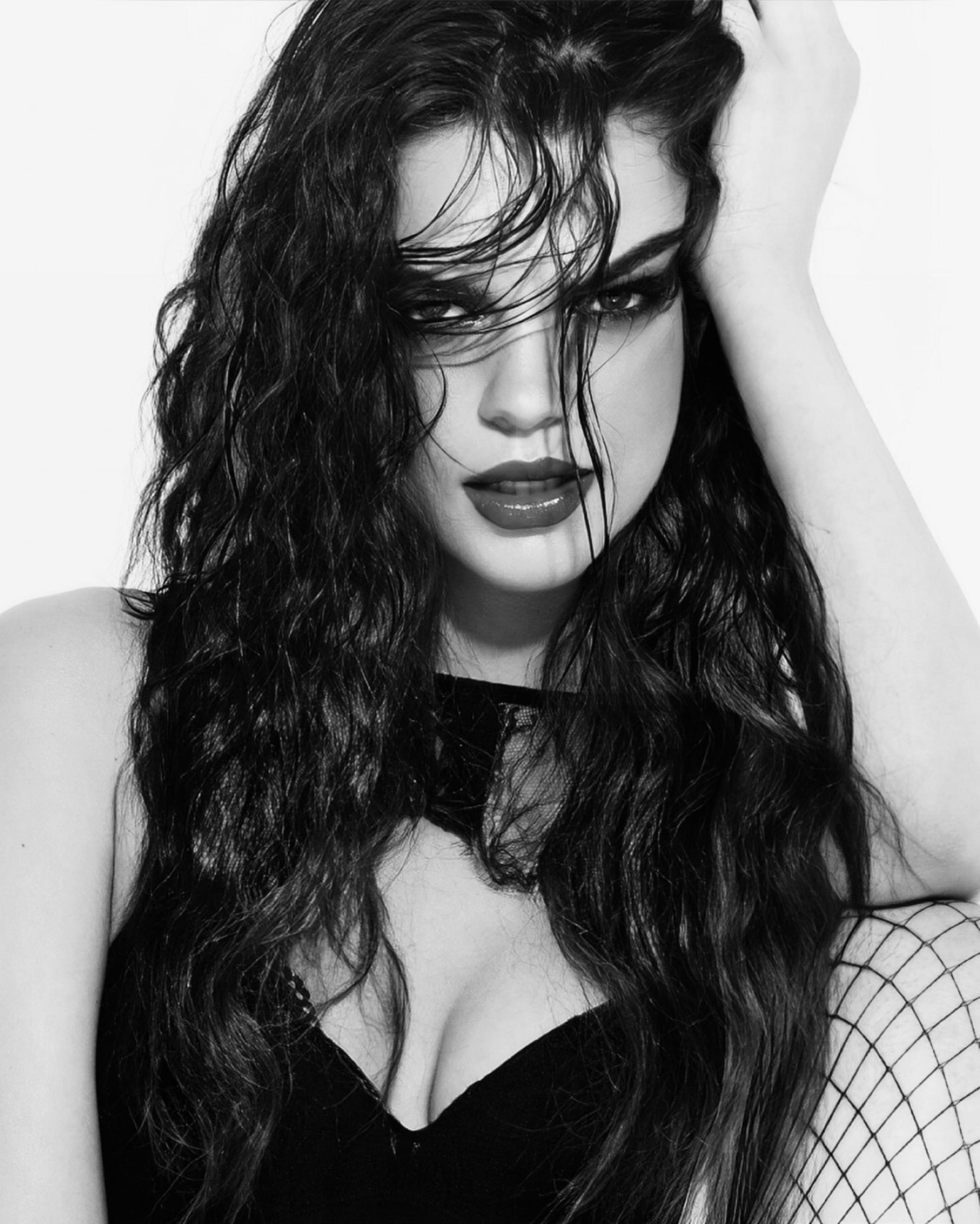 actor Camila Savia large photo