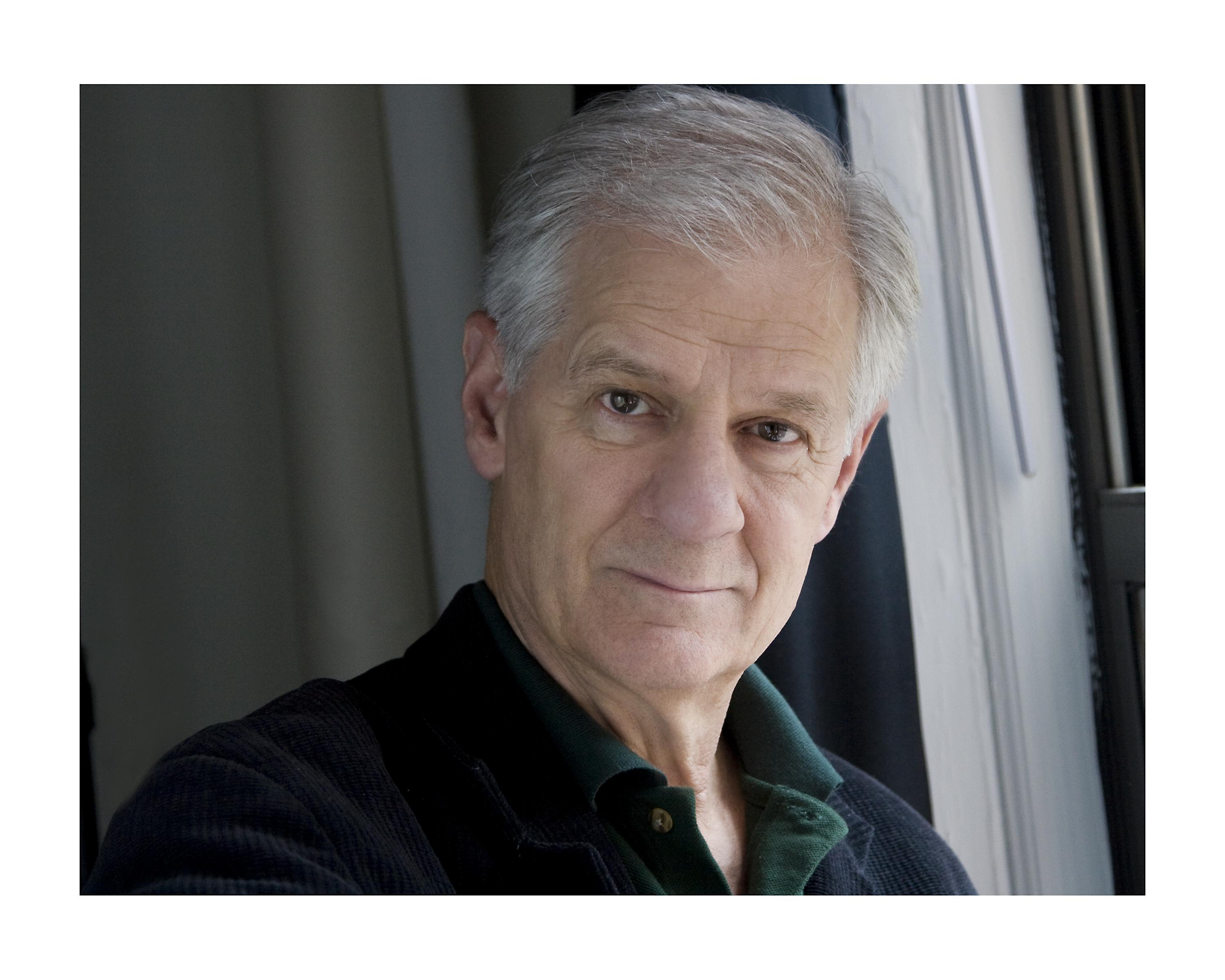 actor Tom Bloom large photo