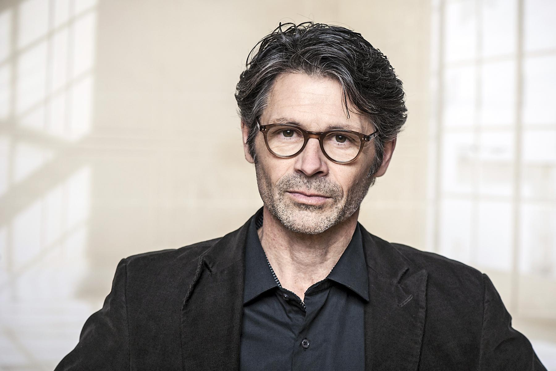 actor Charlie Ebbs large photo