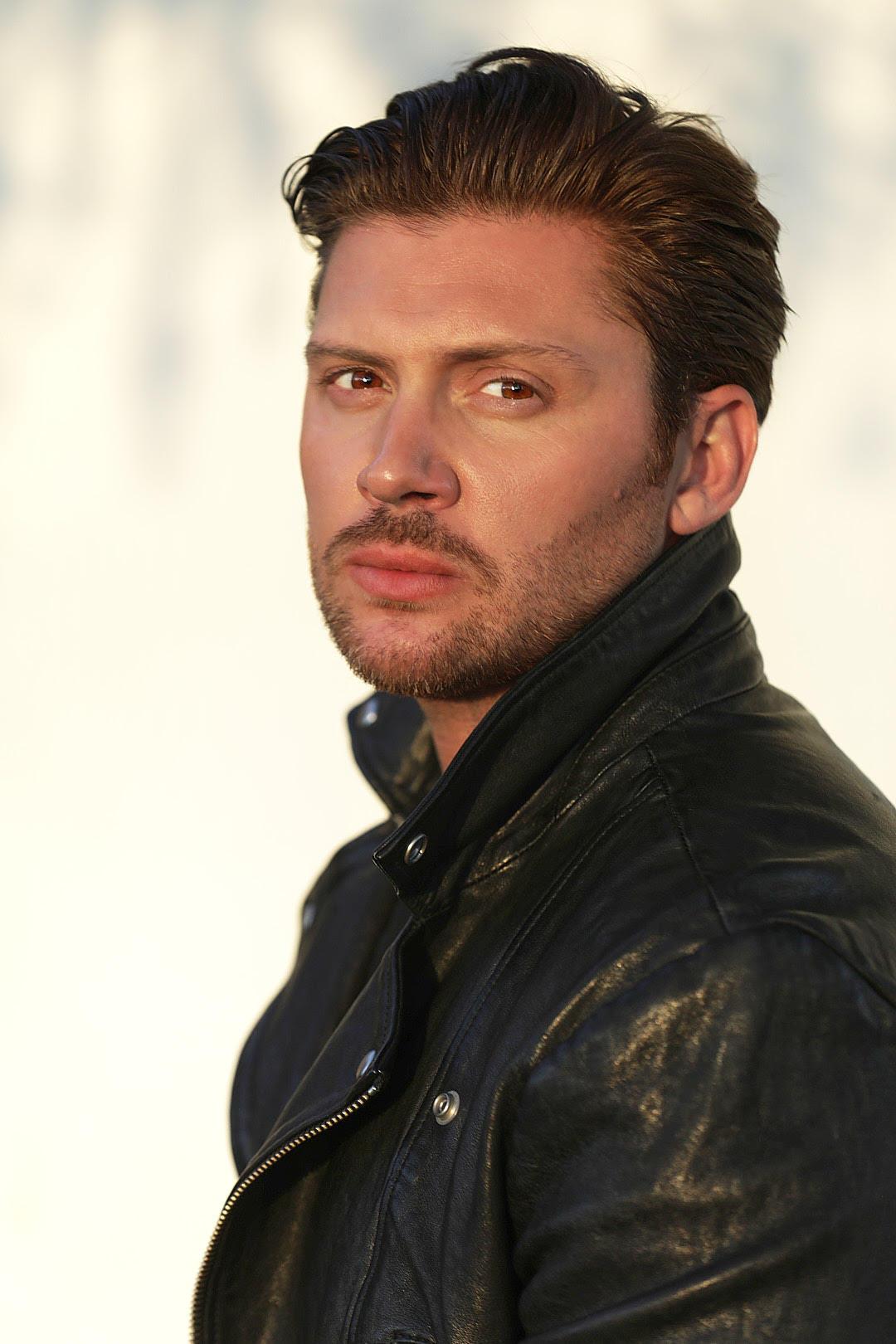 actor Darrin Hickok large photo