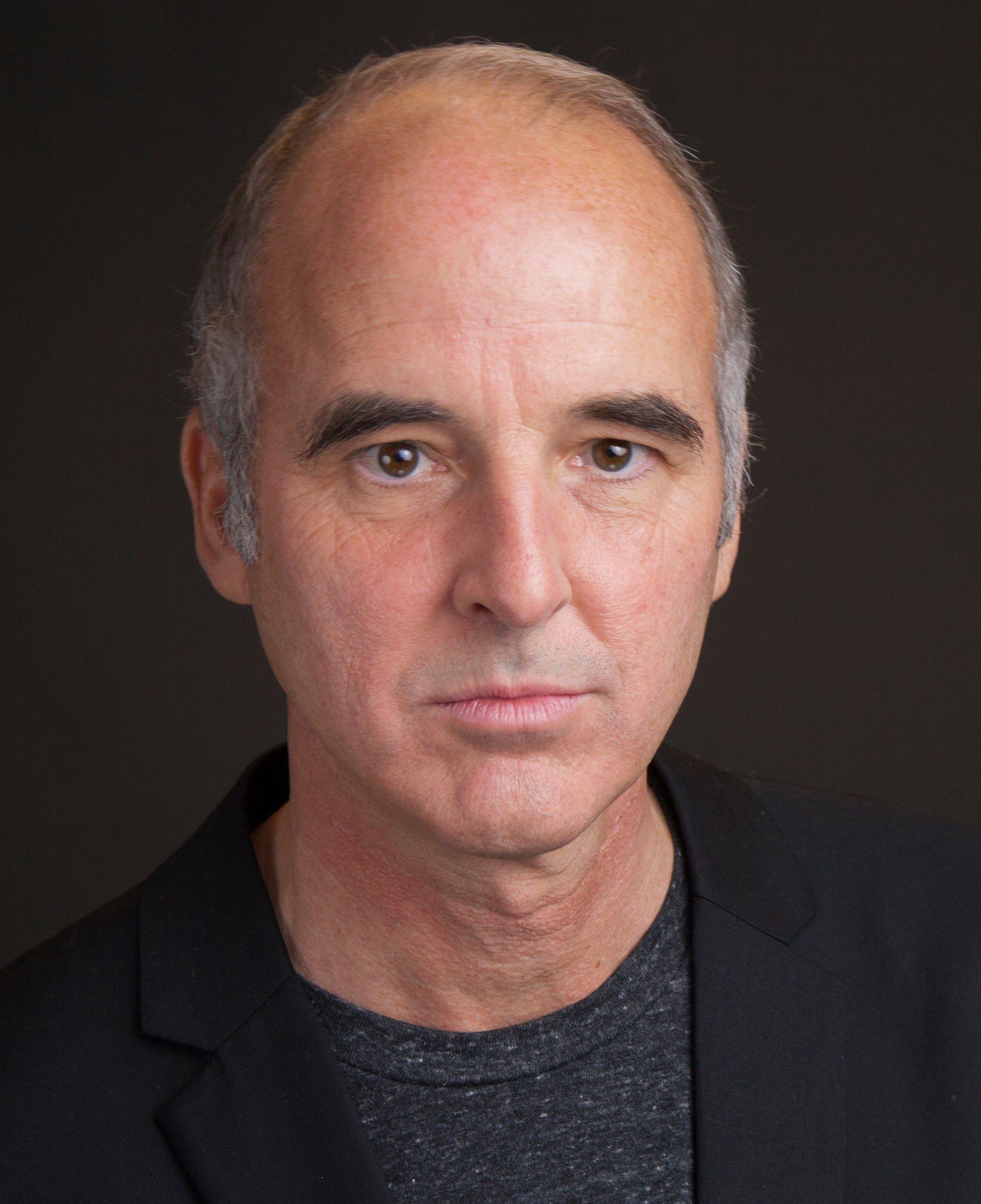 actor Robert Hatch large photo