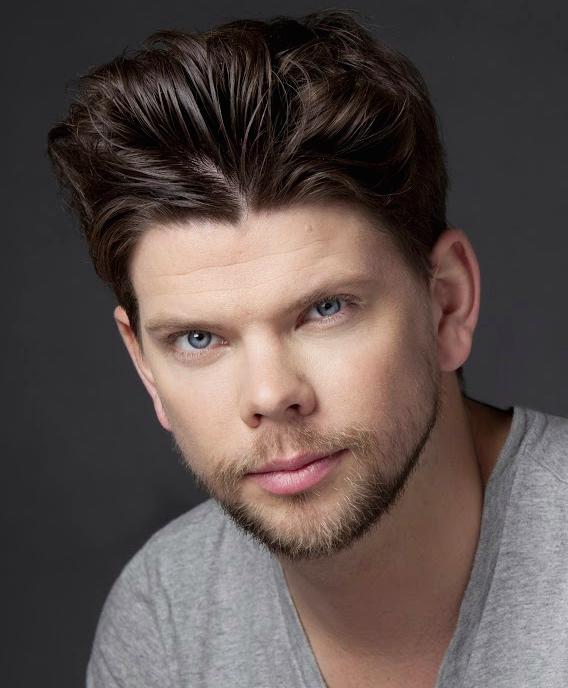 actor Andrew Chapman large photo