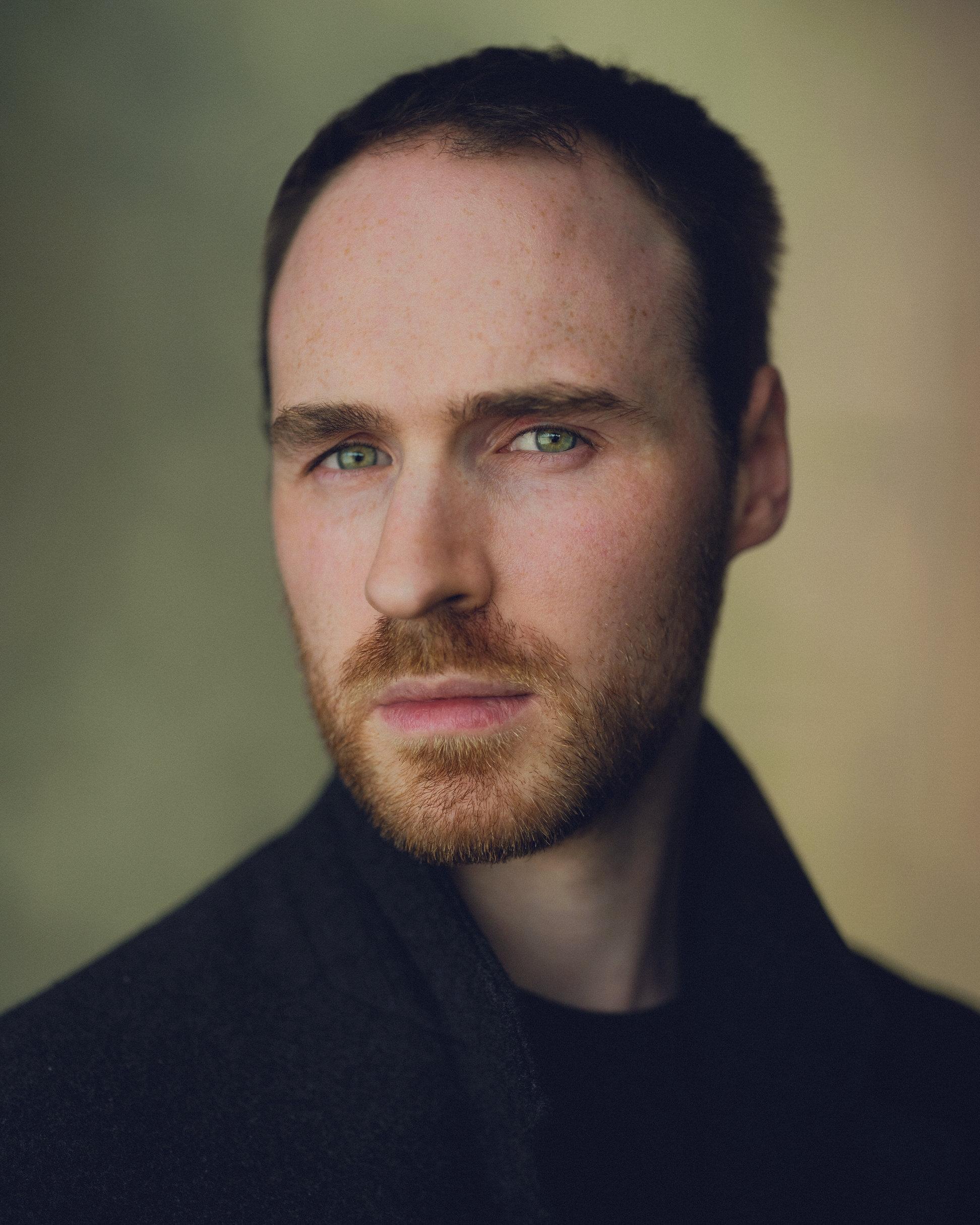 actor Thomas Loone large photo