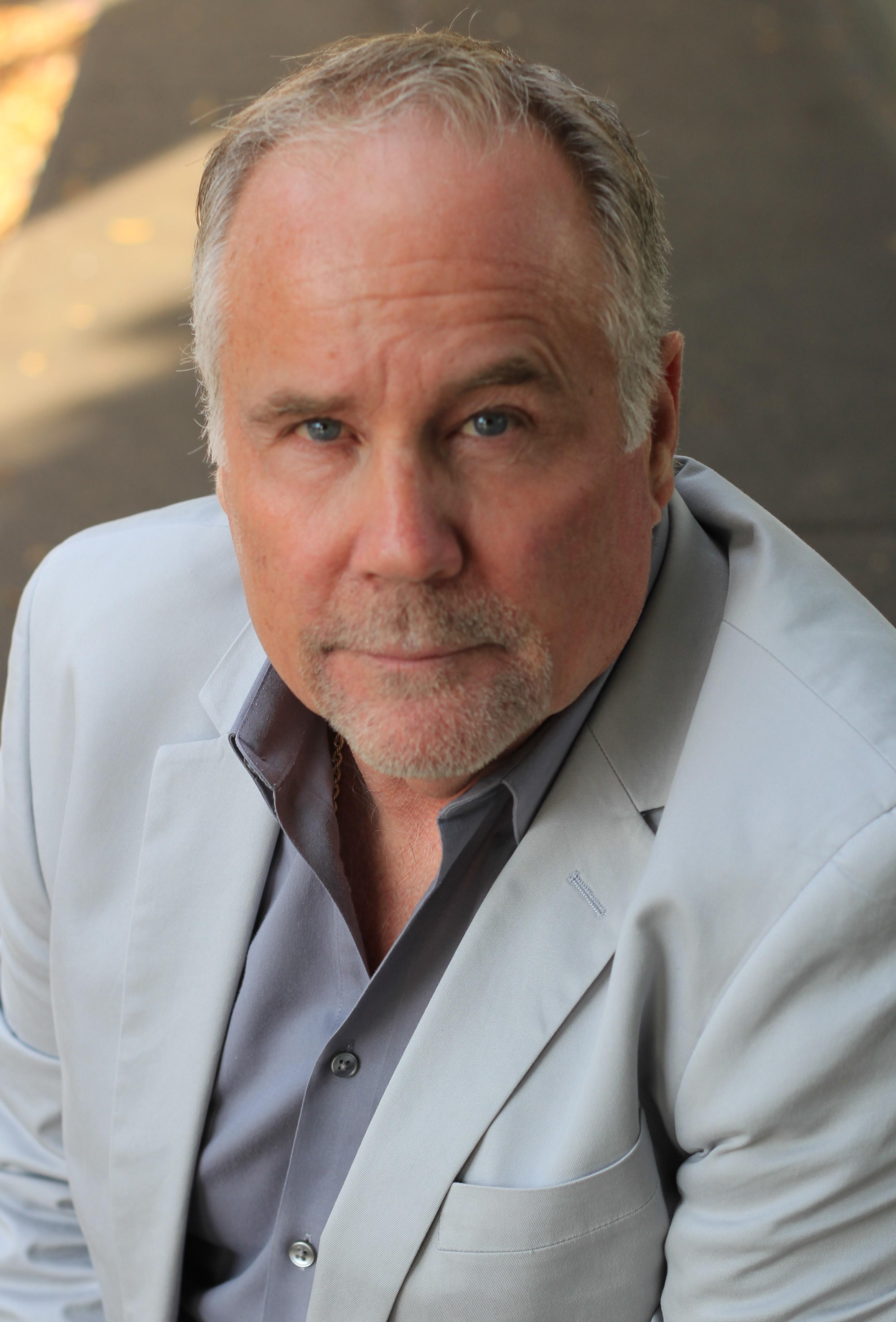 actor Bruce Weech large photo