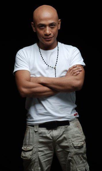 actor Lao Rodriguez large photo