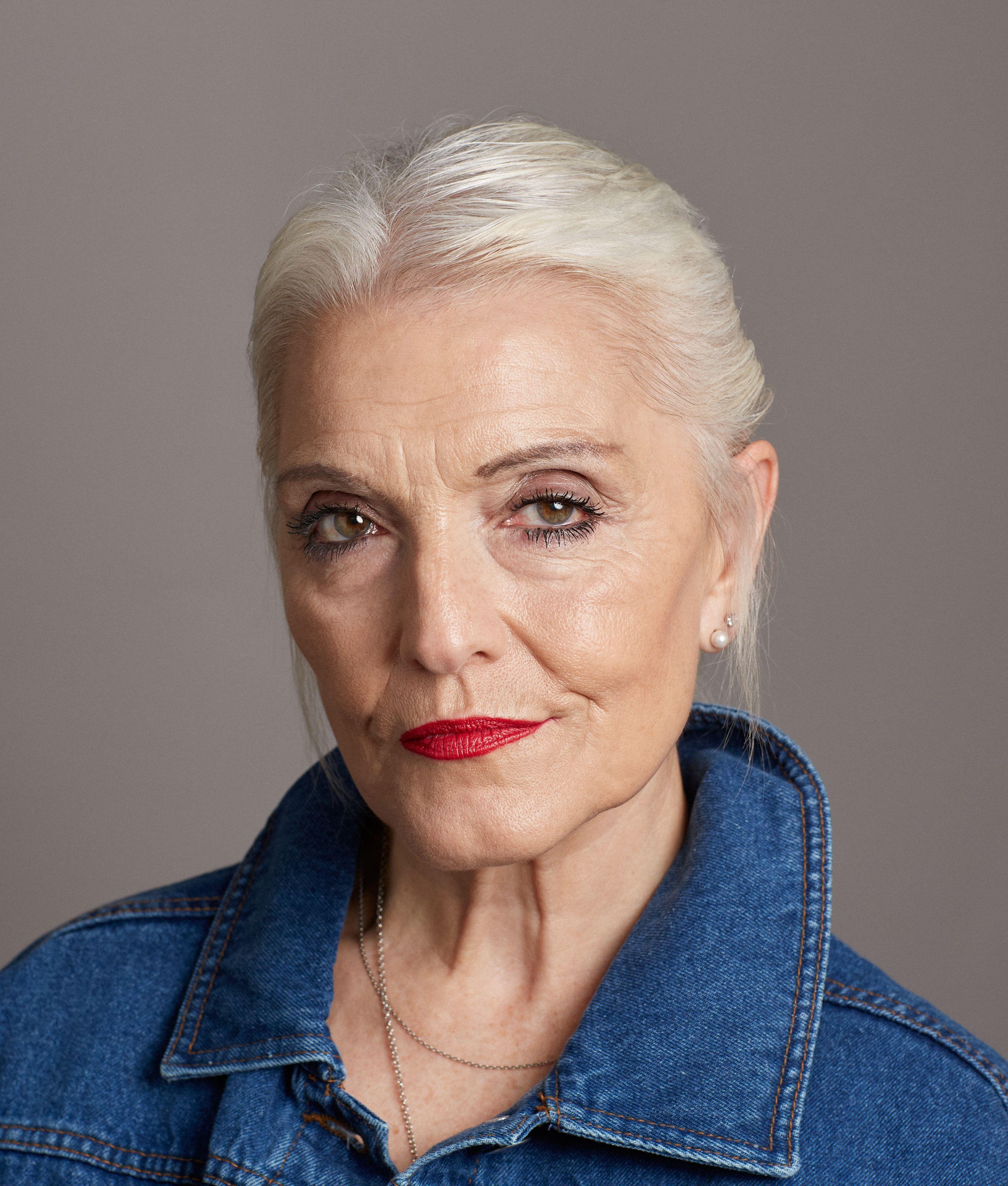 actor Elizabeth McNally large photo