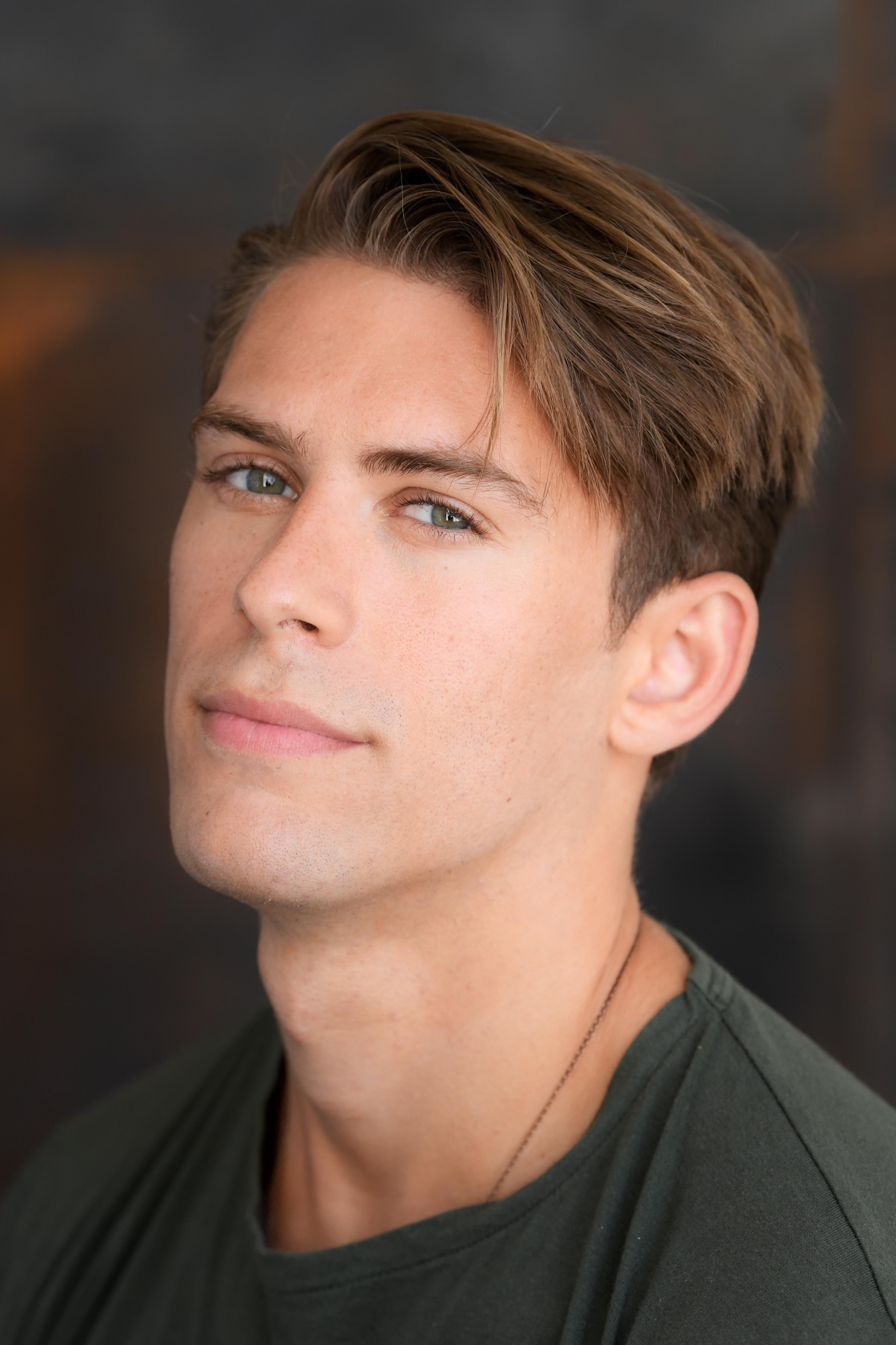 actor Griffin Freeman large photo