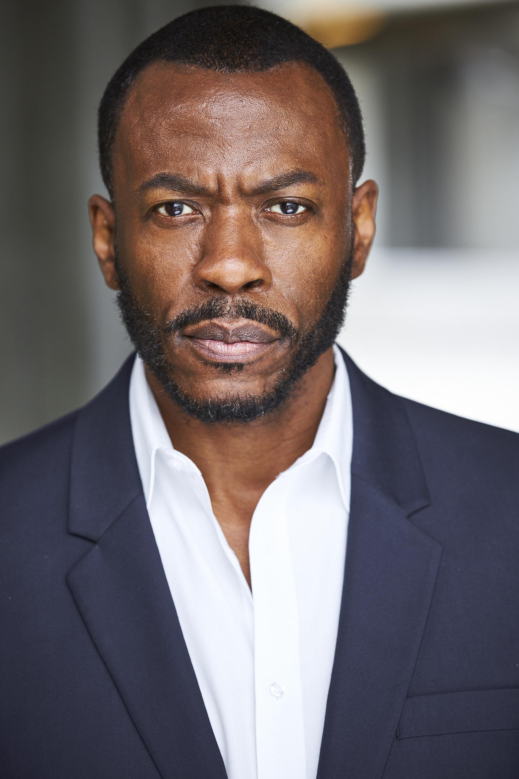 actor Dwayne Barnes large photo