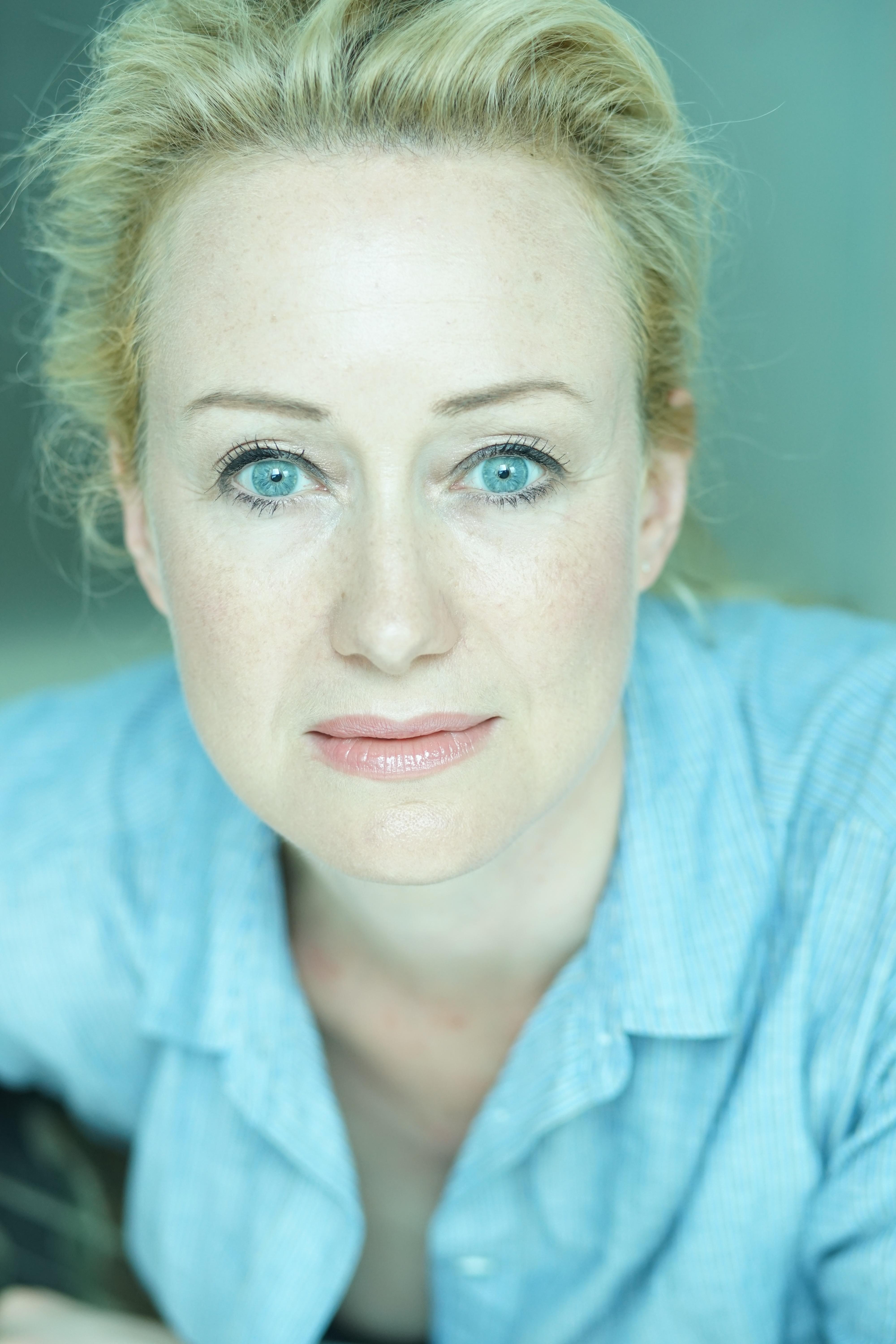 actor Lorien Haynes large photo