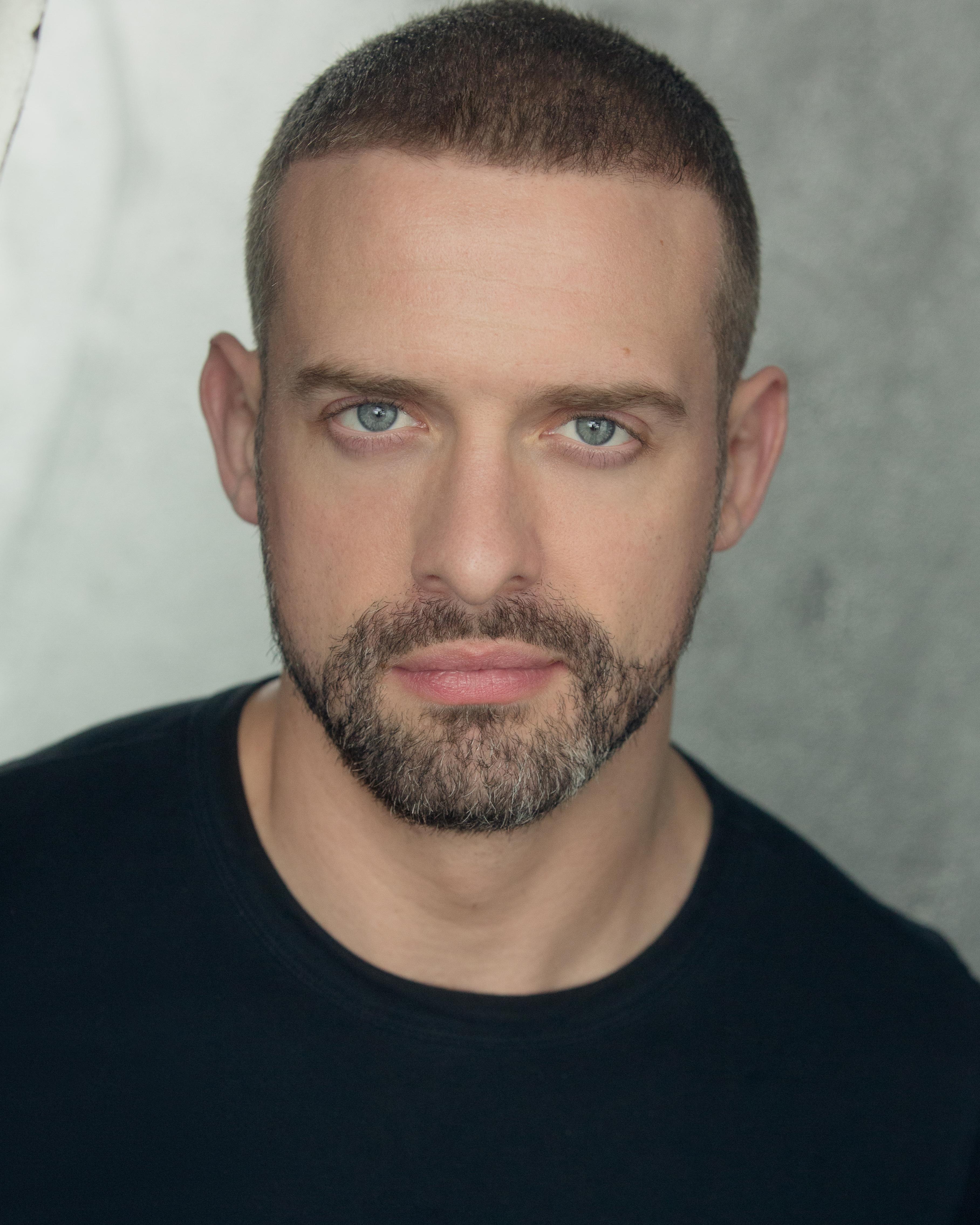 actor Freddie Hogan large photo