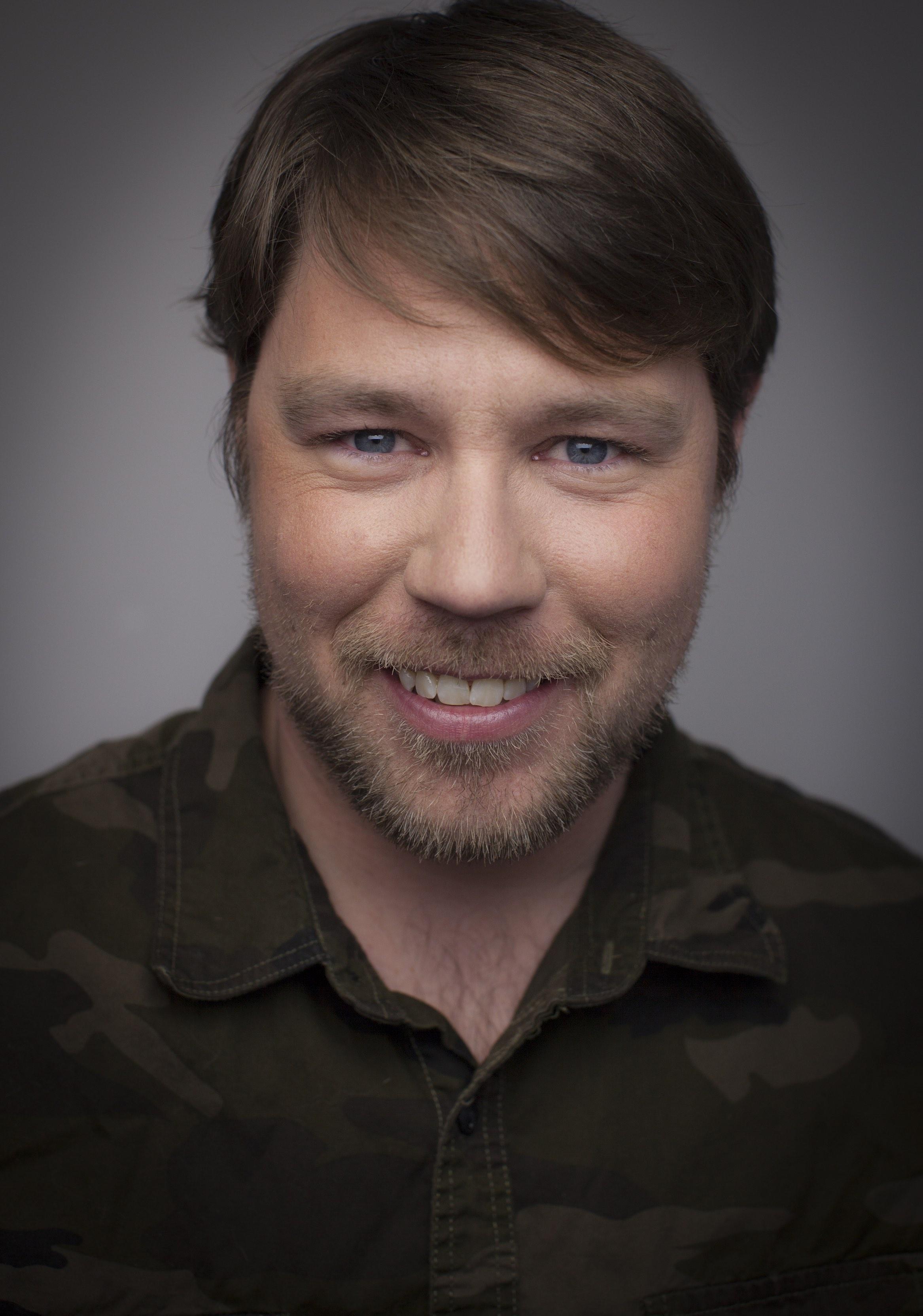 actor Justin Moses large photo