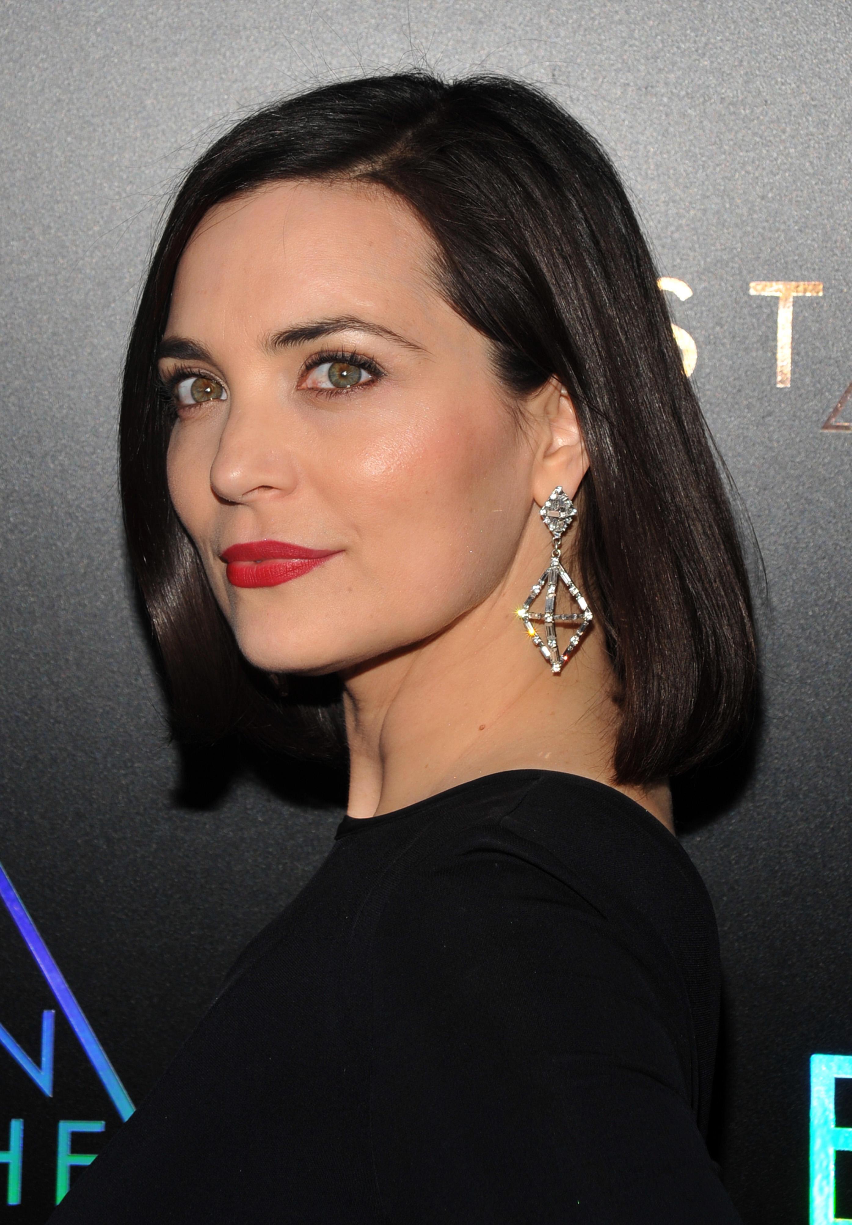 actor Jules Willcox large photo