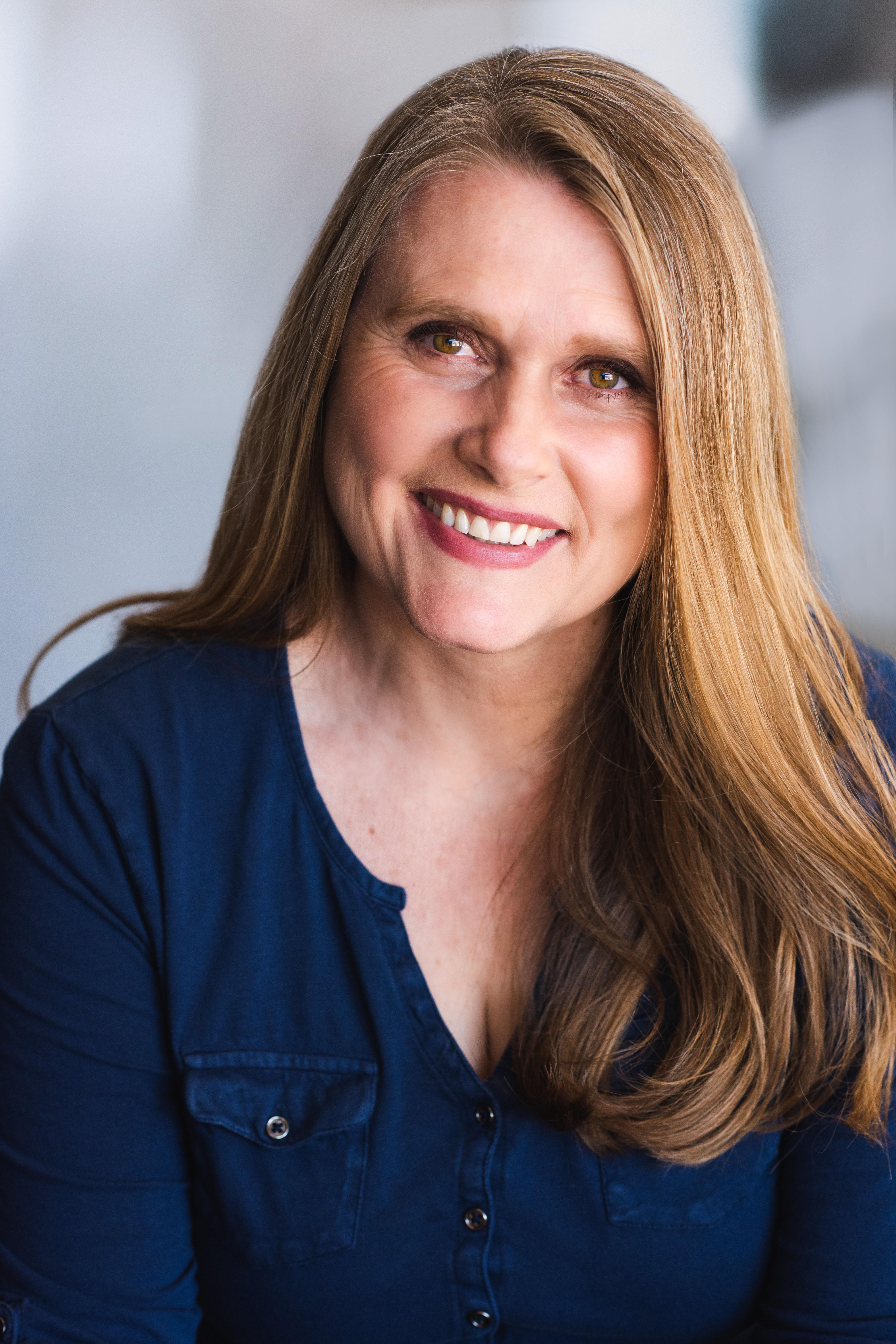 actor Jennifer Erekson large photo