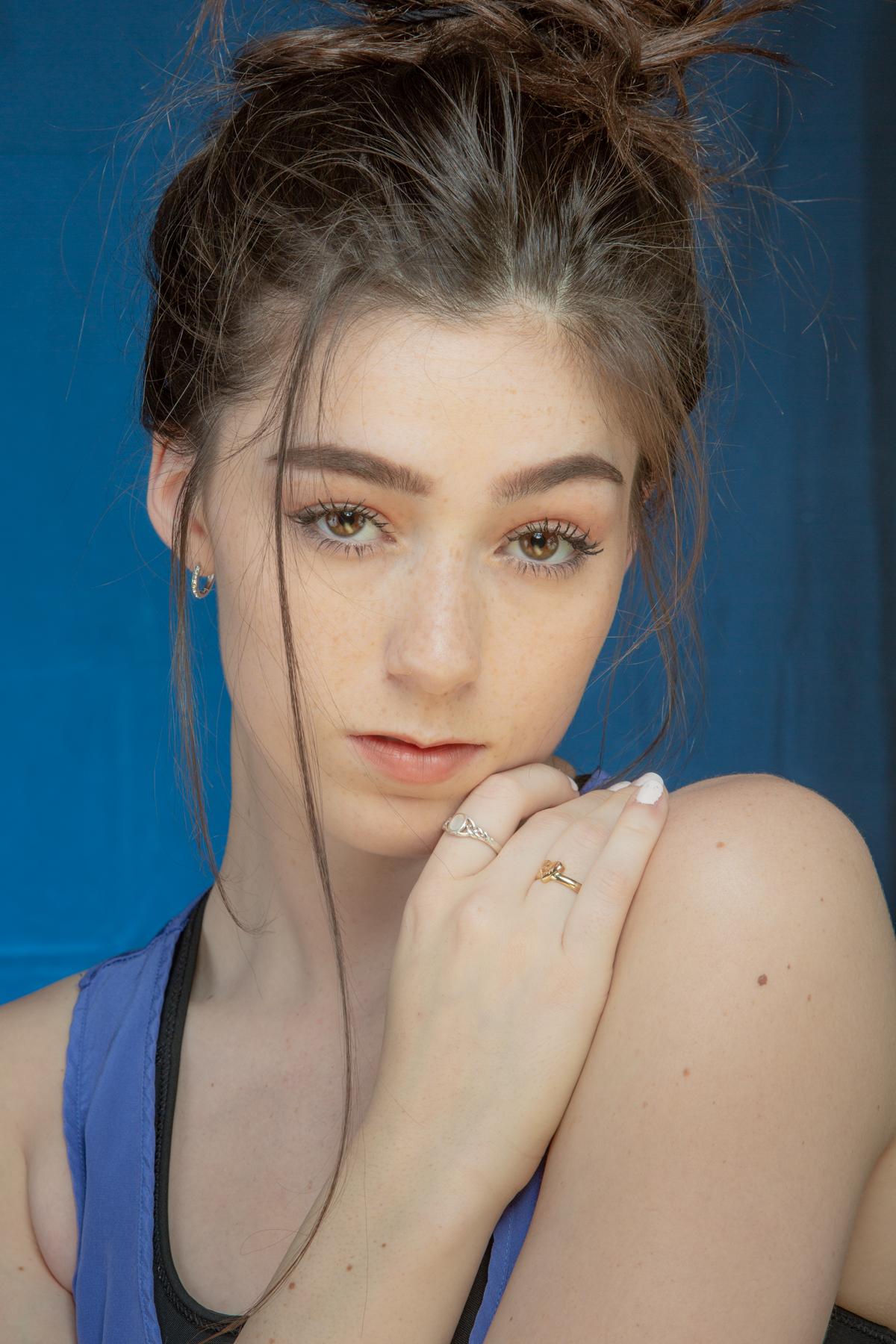 actor Gianna Adams large photo