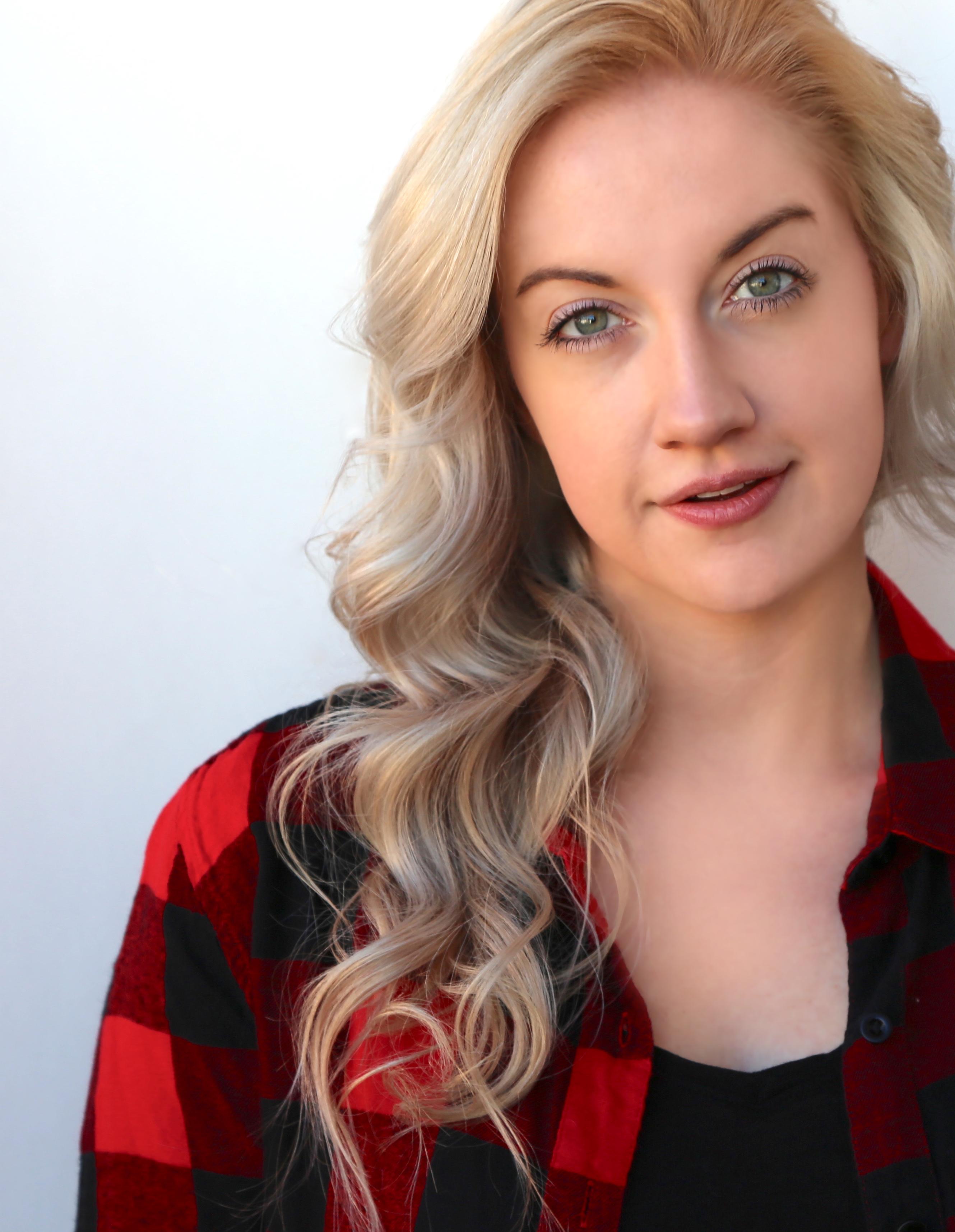 actor Laura Linda Bradley large photo