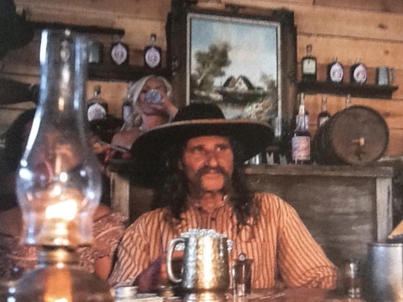 actor Larry Freeland large photo