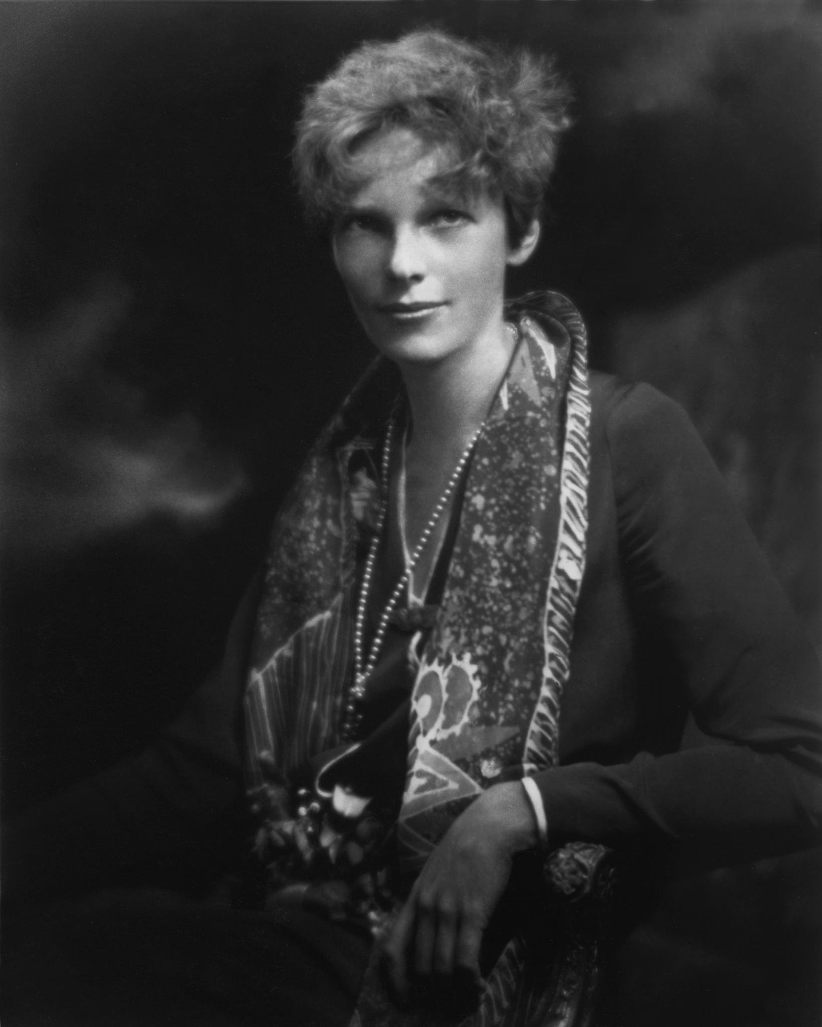 actor Amelia Earhart large photo