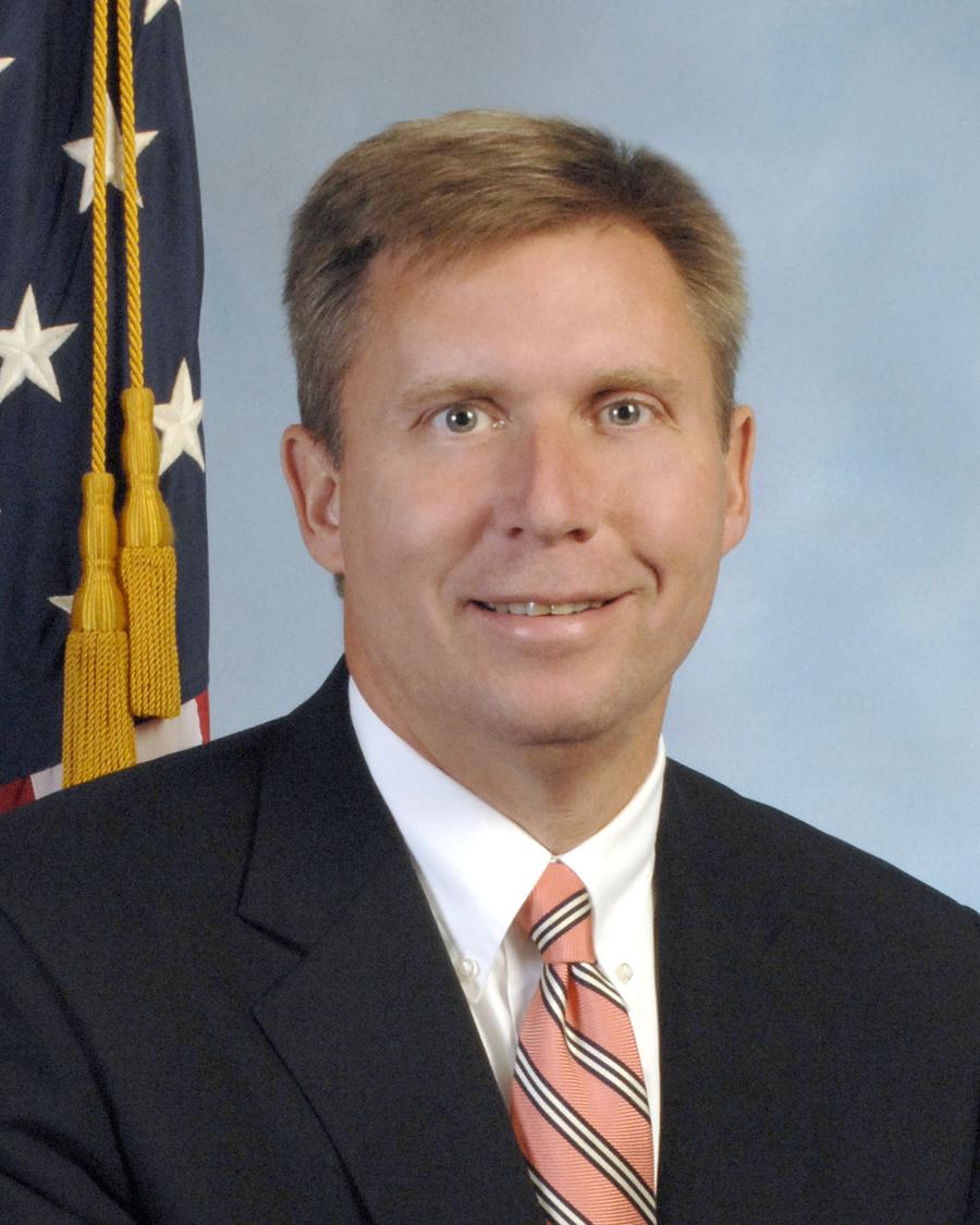 actor Louis Bladel large photo