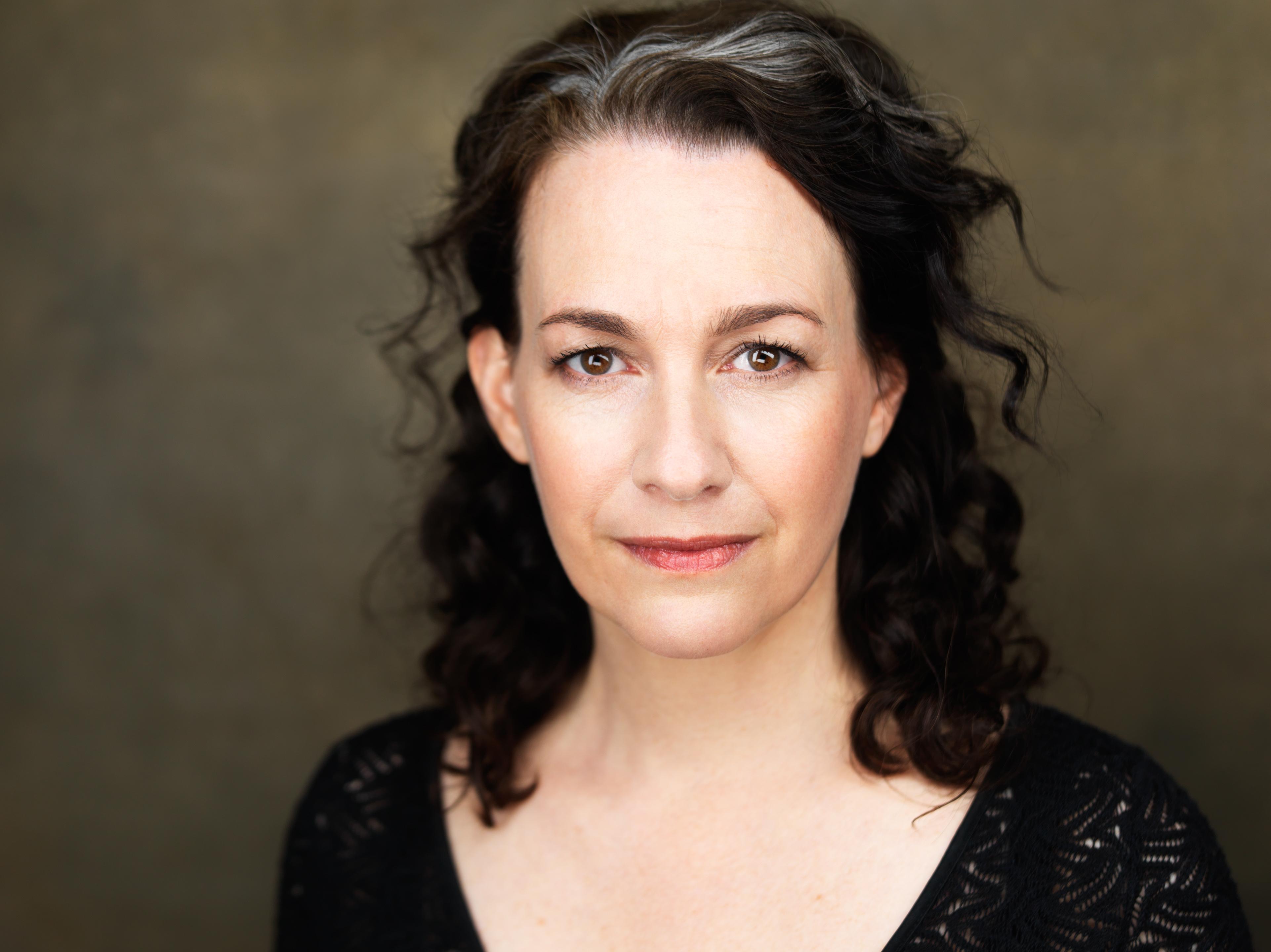 actor Laura Pruden large photo