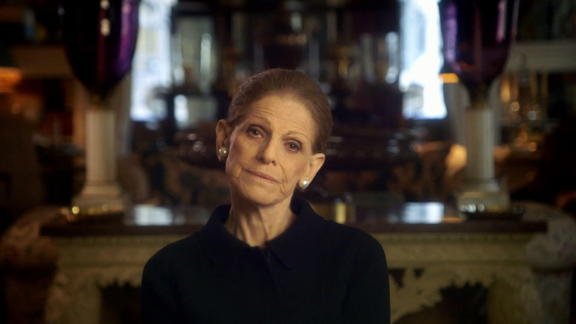 actor Annette De la Renta large photo