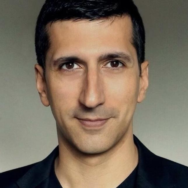 actor Ara Paiaya large photo