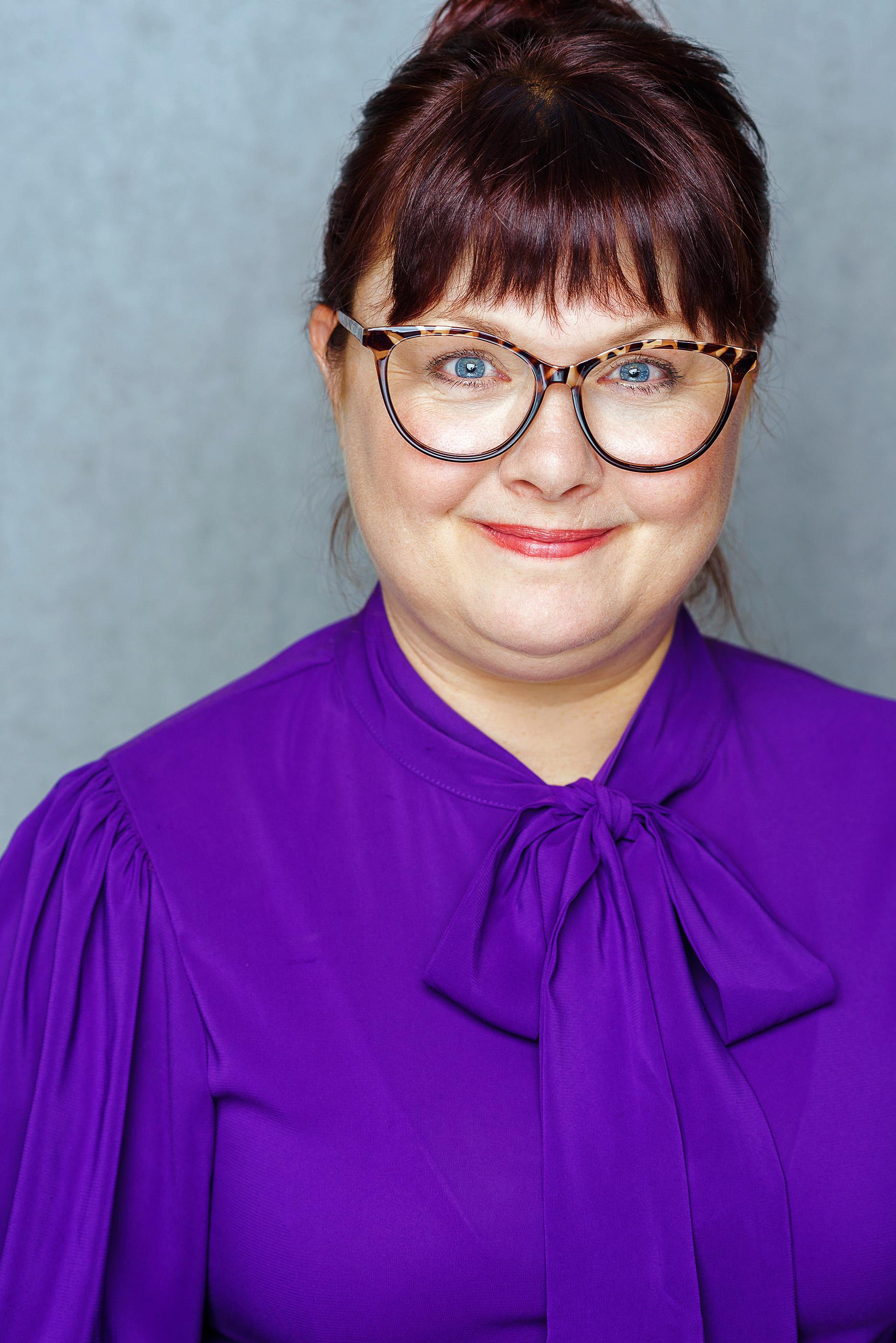 actor Michele Simms large photo