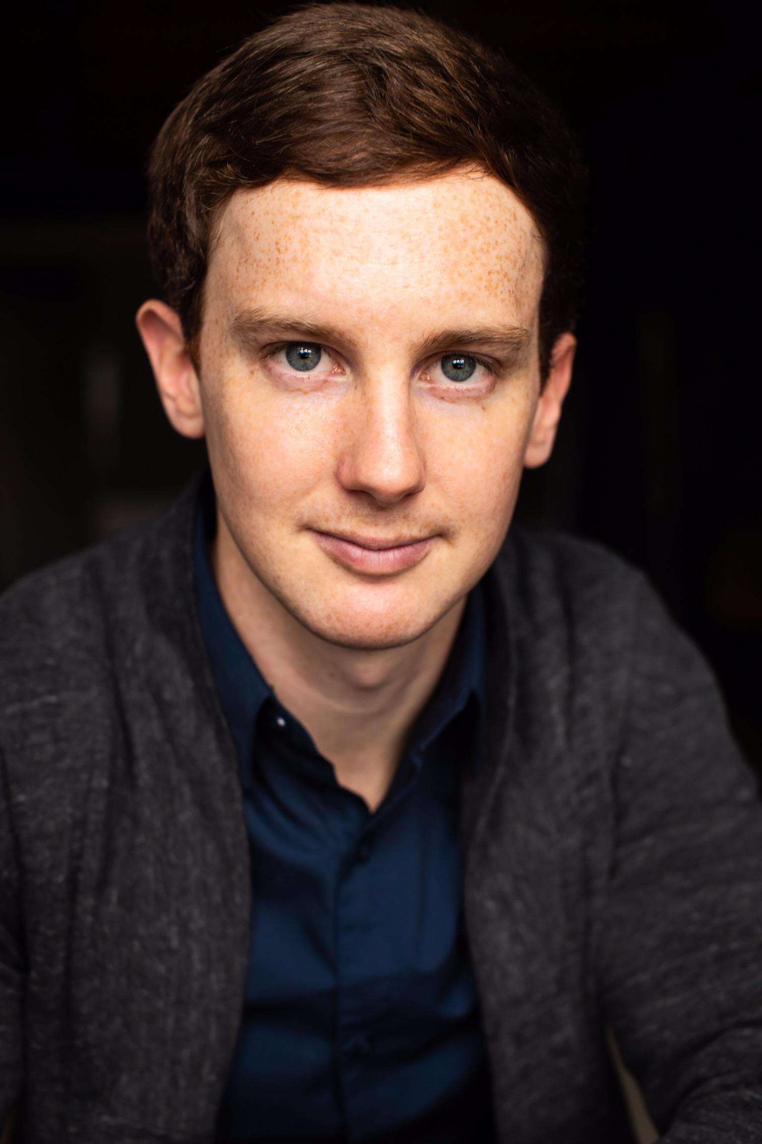 actor Mark Dozlaw large photo