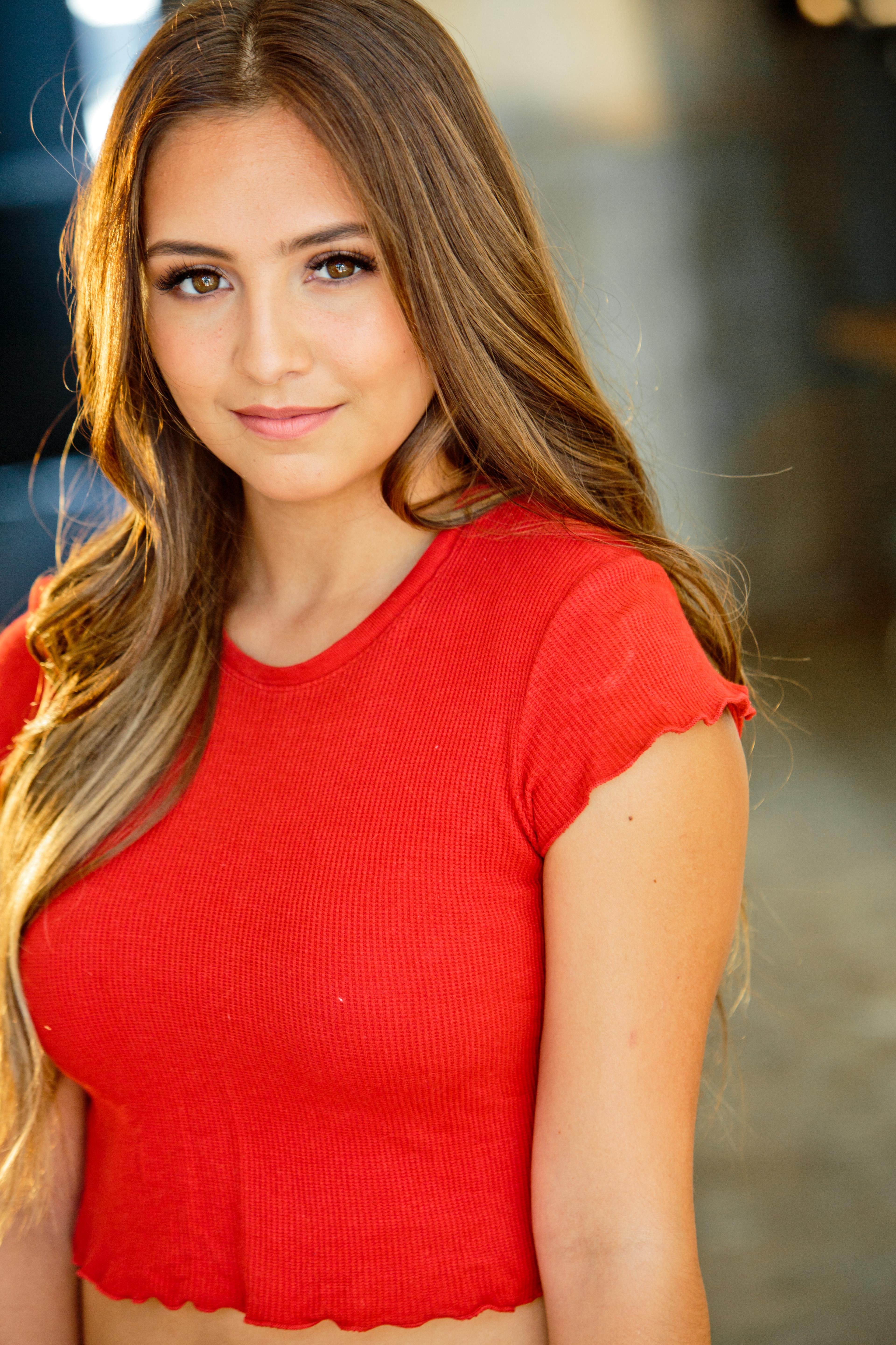 actor Victoria Elizabeth large photo