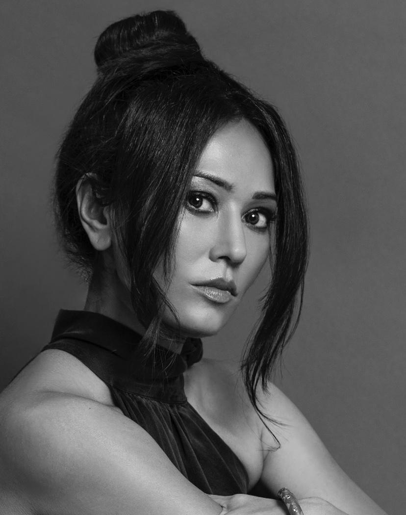 actor Freya Adams large photo