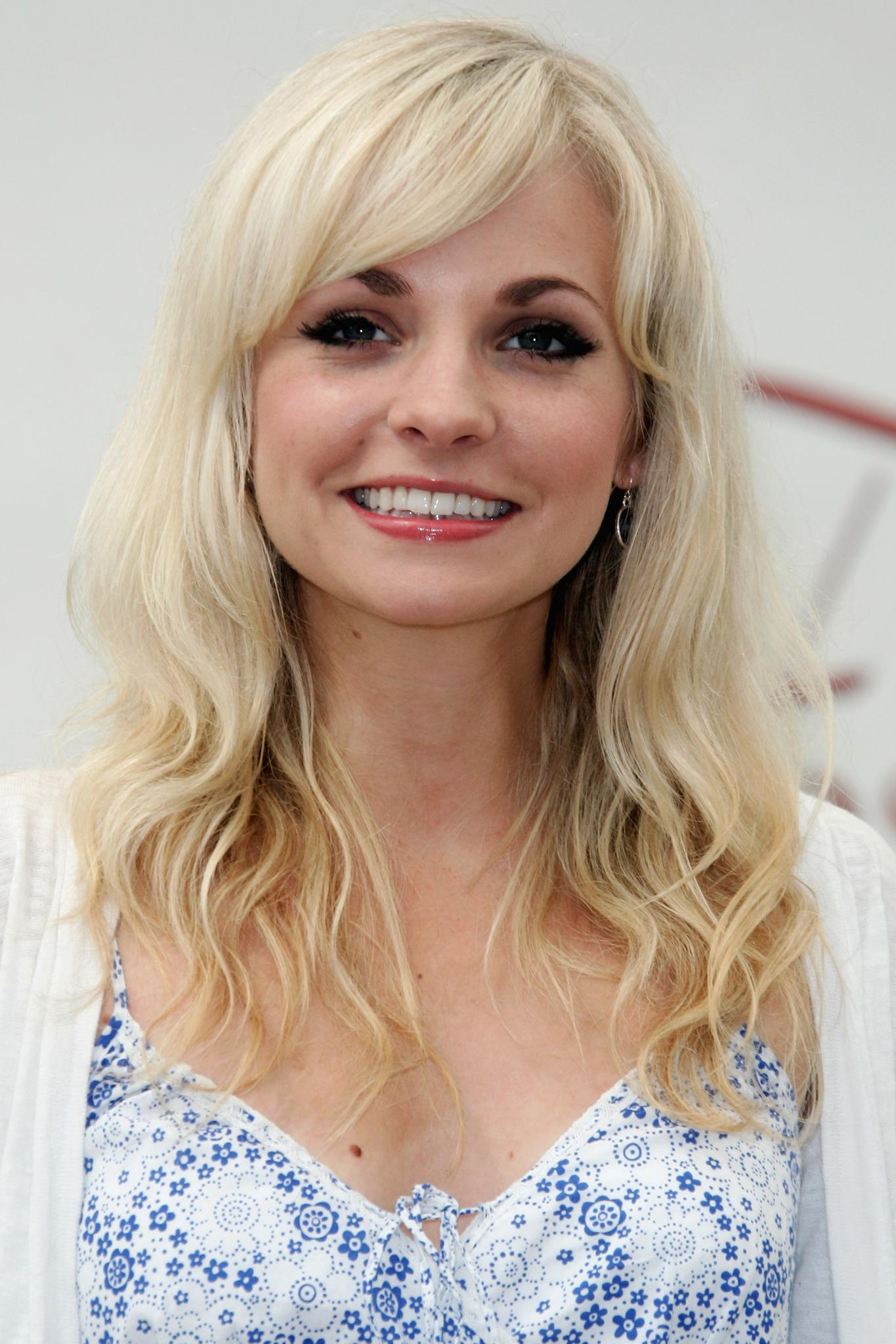 actor Georgia Tennant large photo